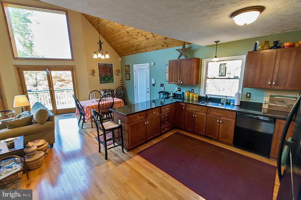 BEAVER DAM WOODS - Residential