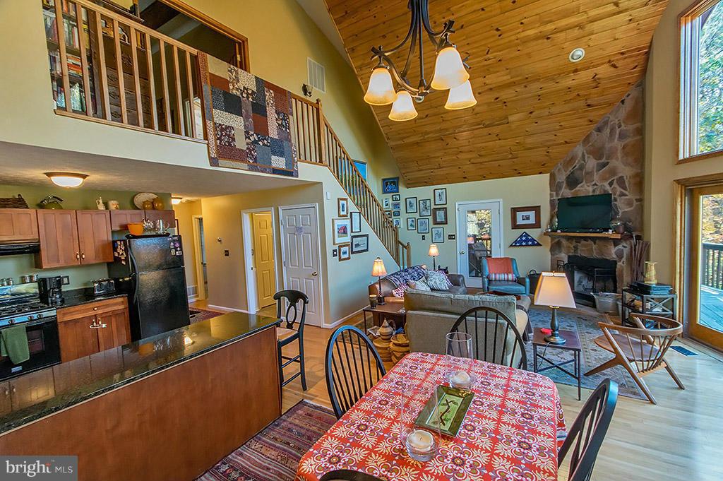 BEAVER DAM WOODS - Residential