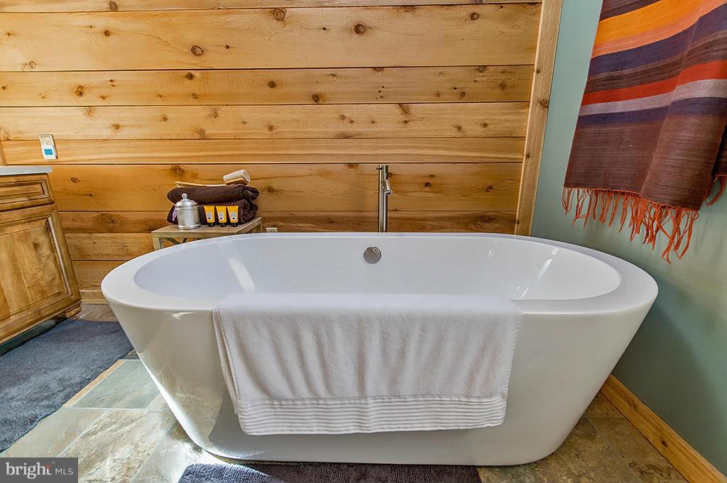 BEAVER DAM WOODS - Residential