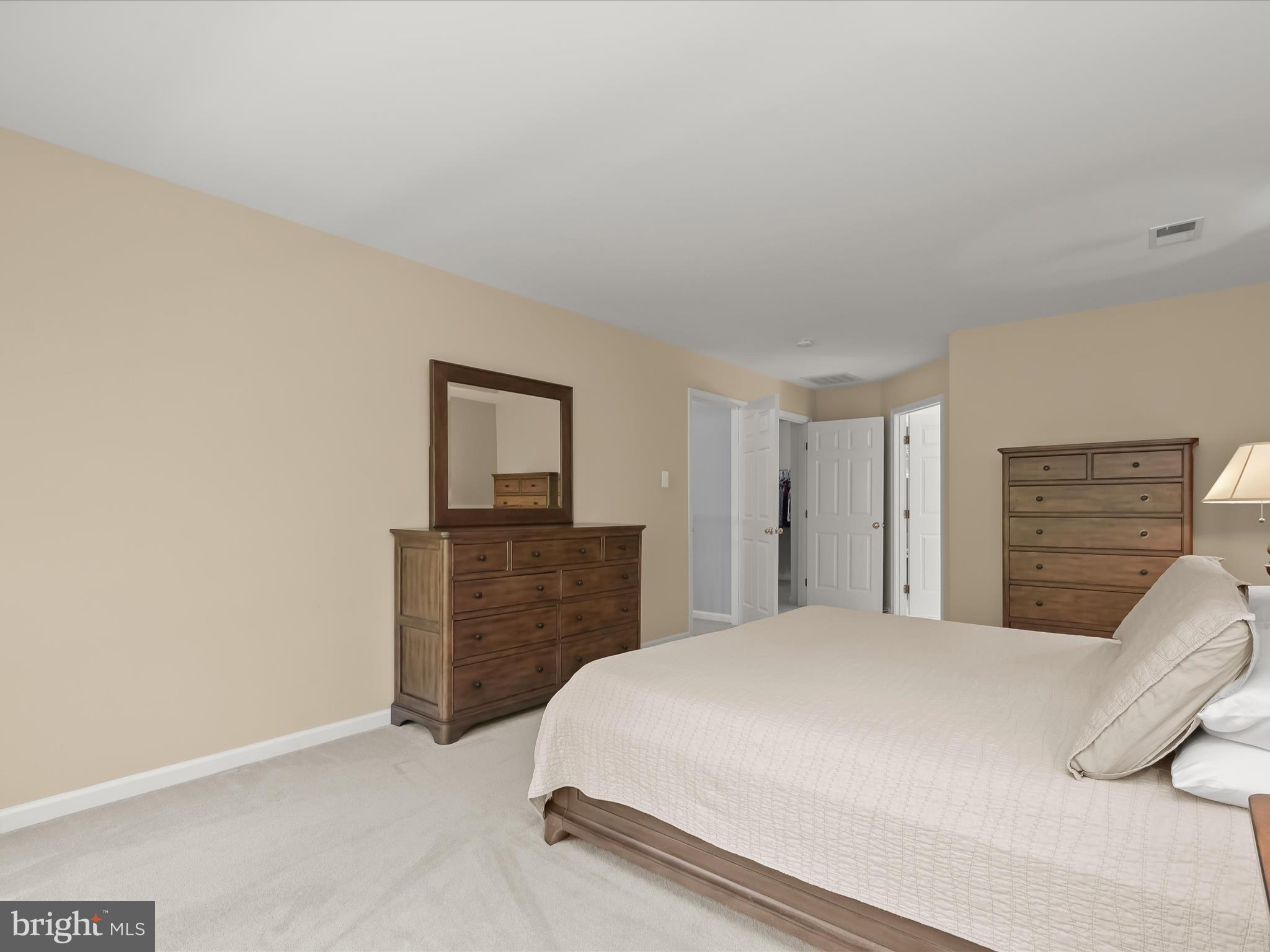 OATLAND FARM - Residential