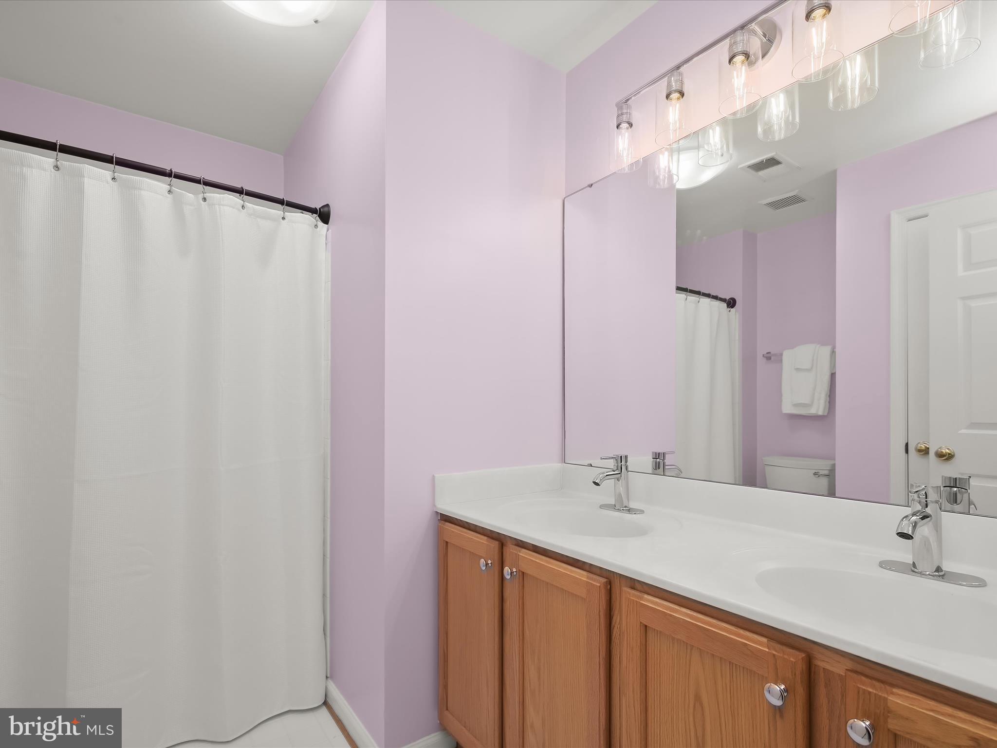 OATLAND FARM - Residential