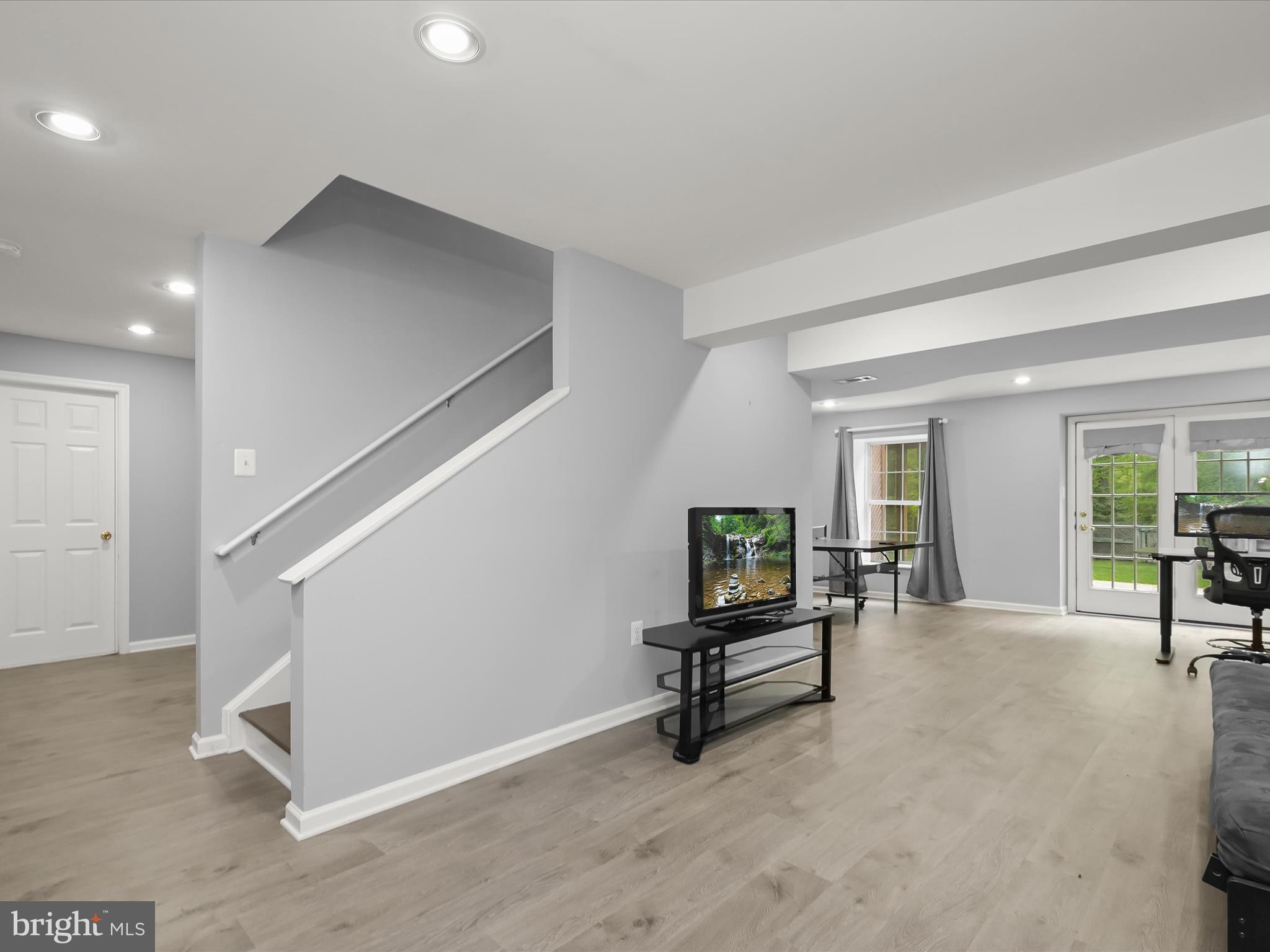 OATLAND FARM - Residential