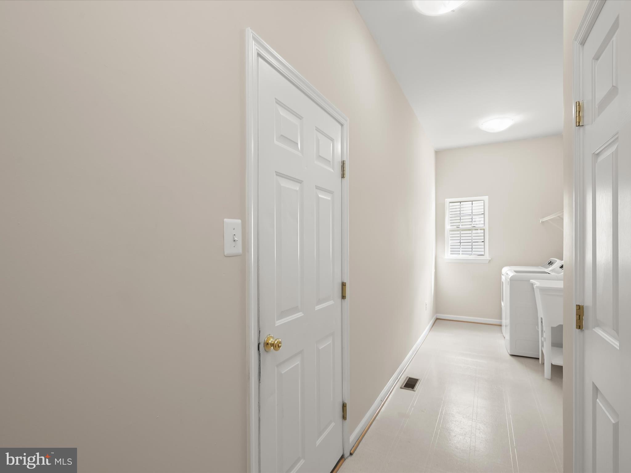 OATLAND FARM - Residential