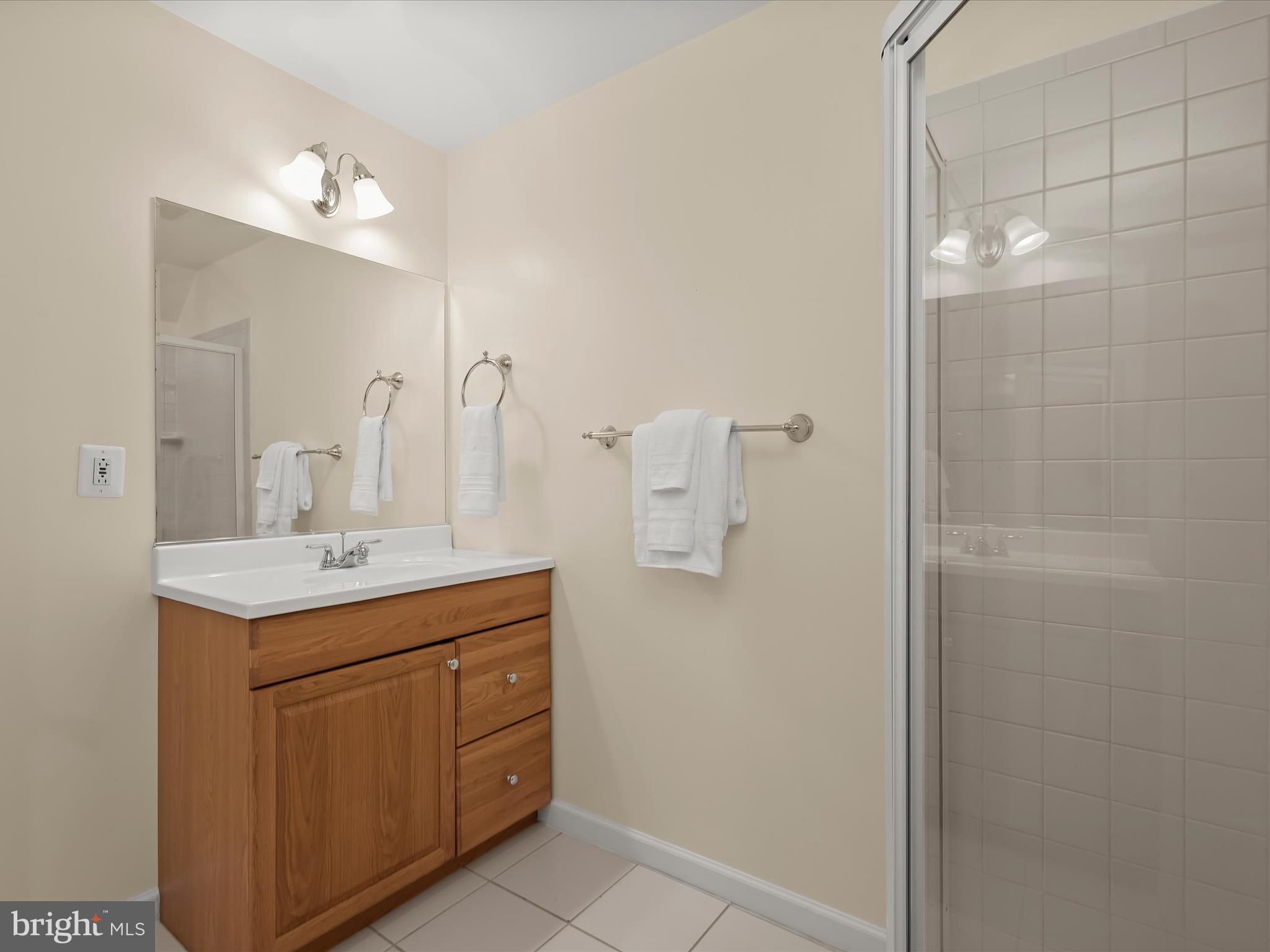 OATLAND FARM - Residential