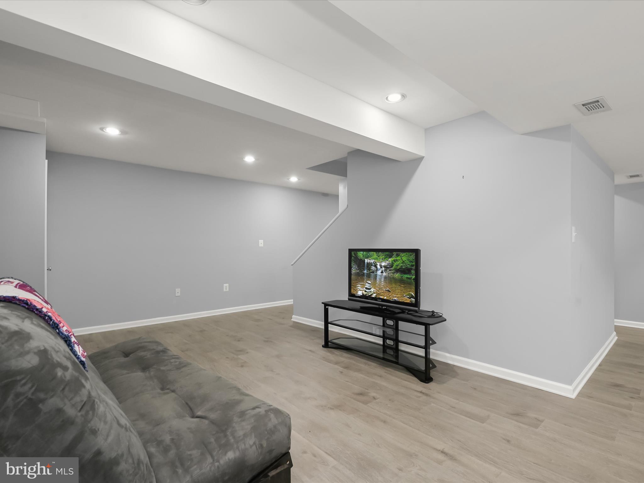 OATLAND FARM - Residential