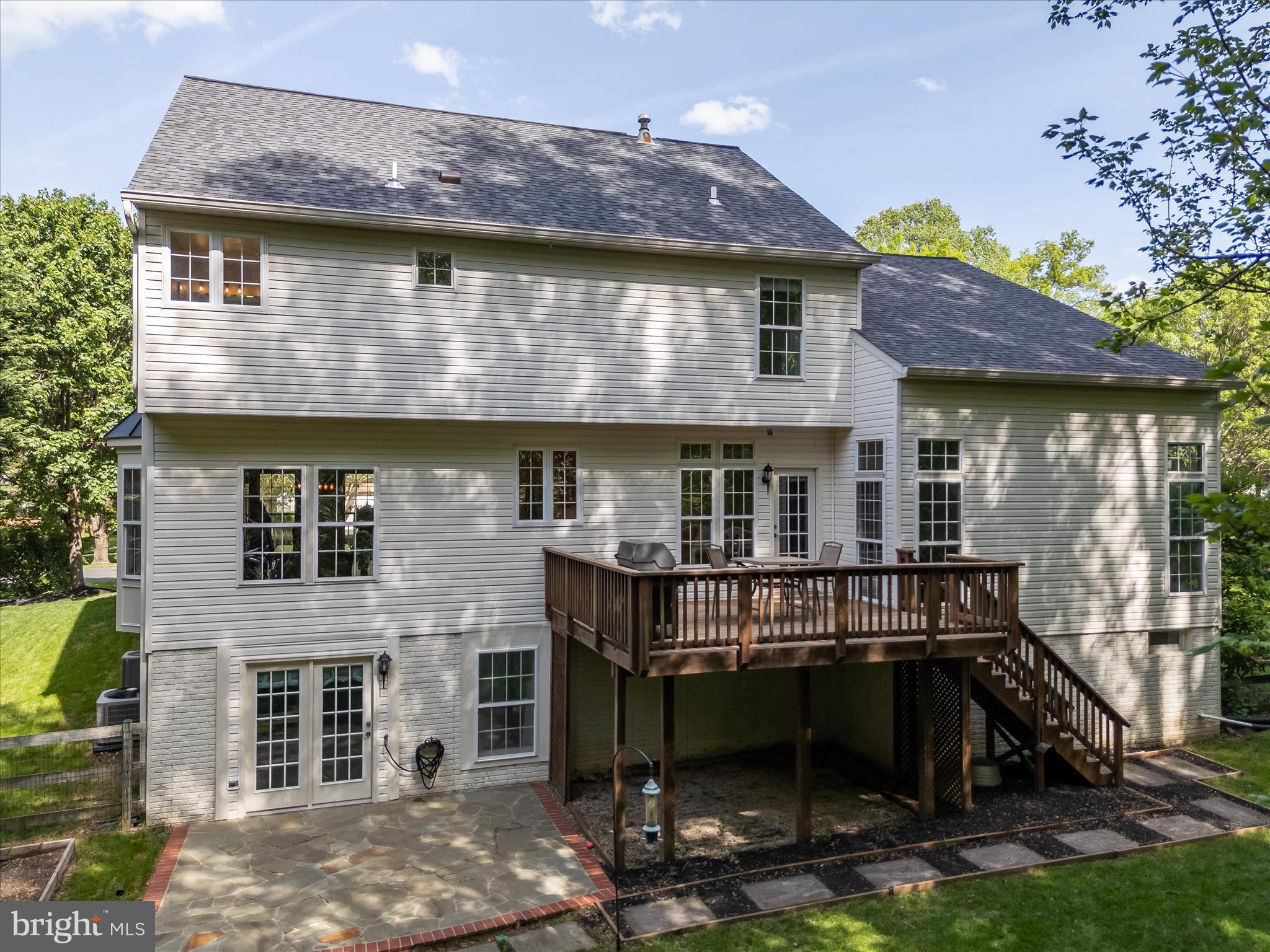 OATLAND FARM - Residential