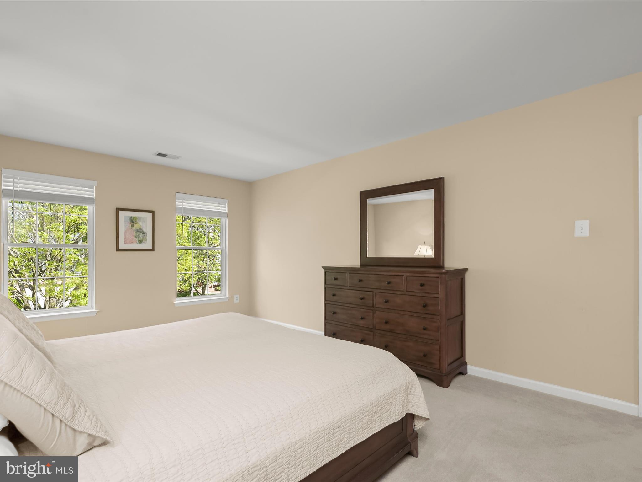 OATLAND FARM - Residential