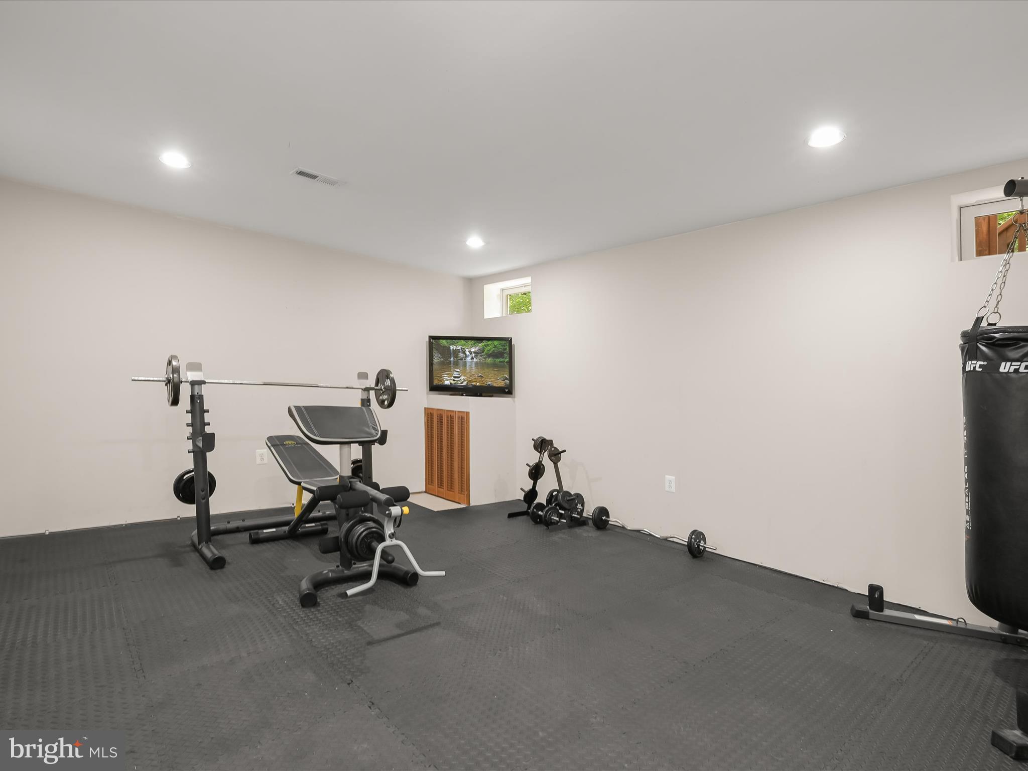 OATLAND FARM - Residential