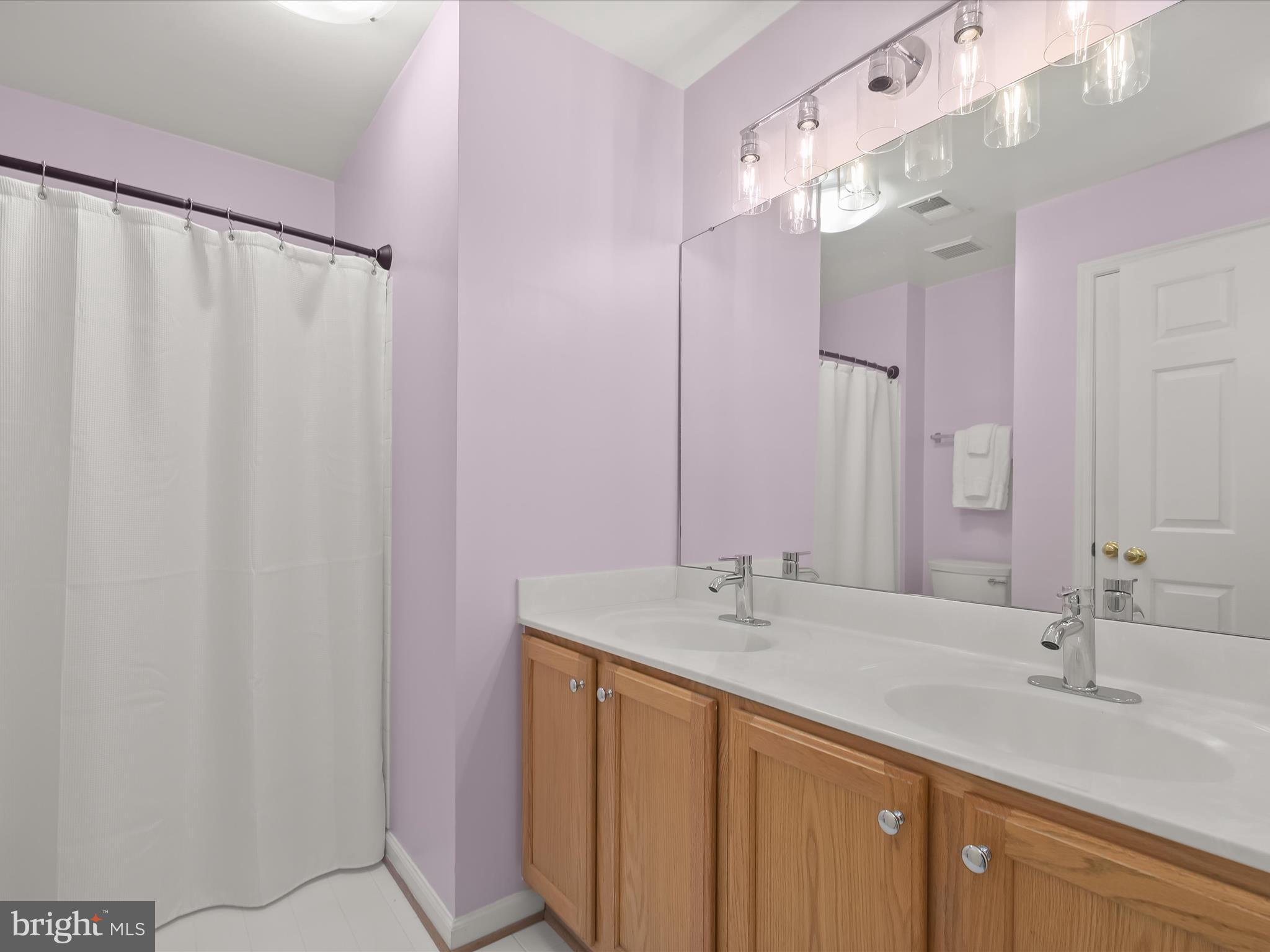 OATLAND FARM - Residential