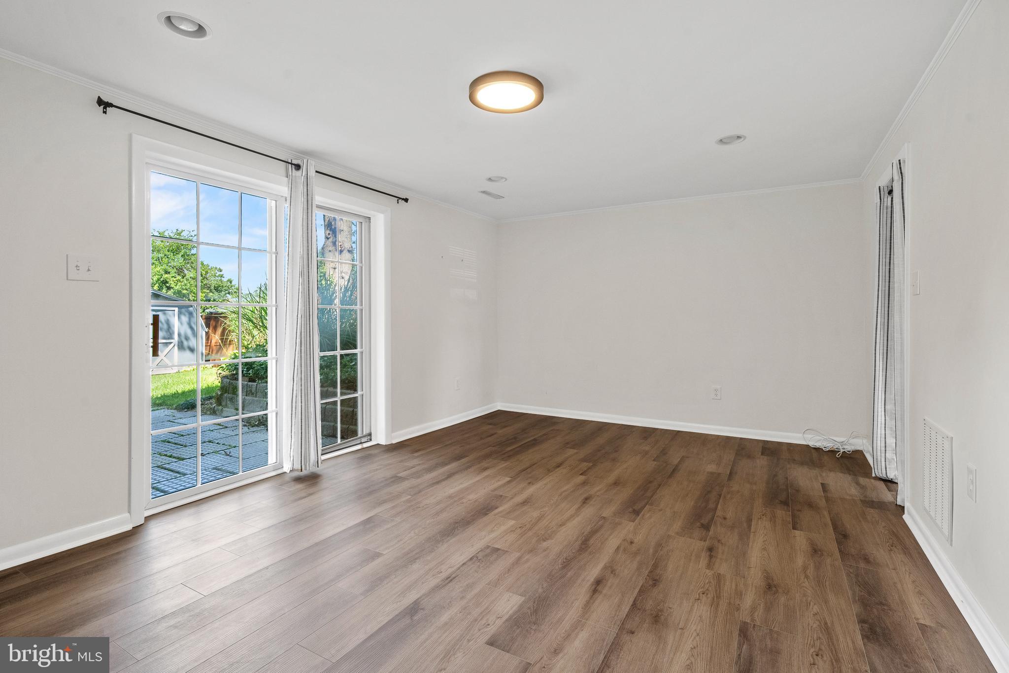 VALLEYWOOD - Residential