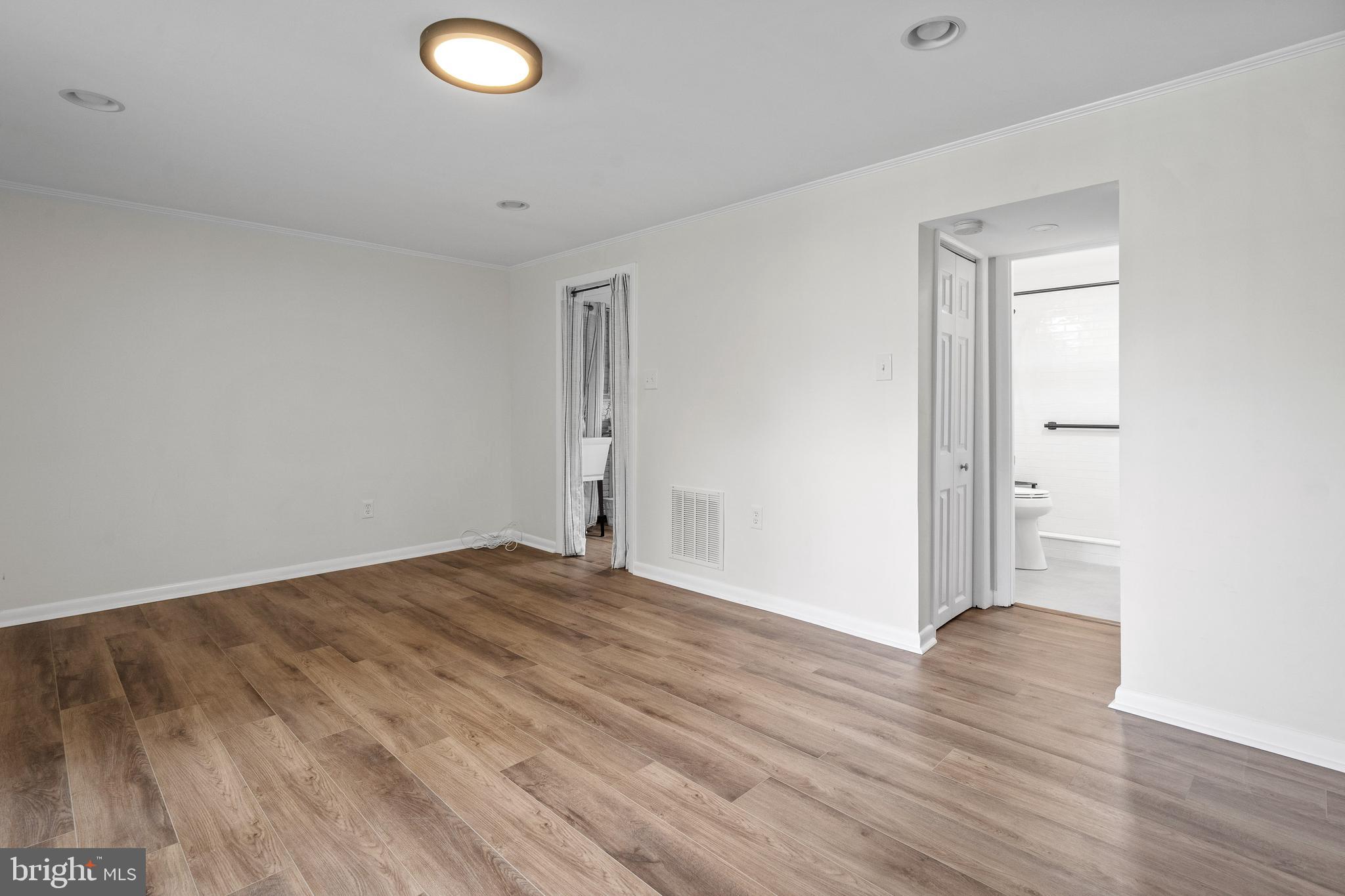 VALLEYWOOD - Residential