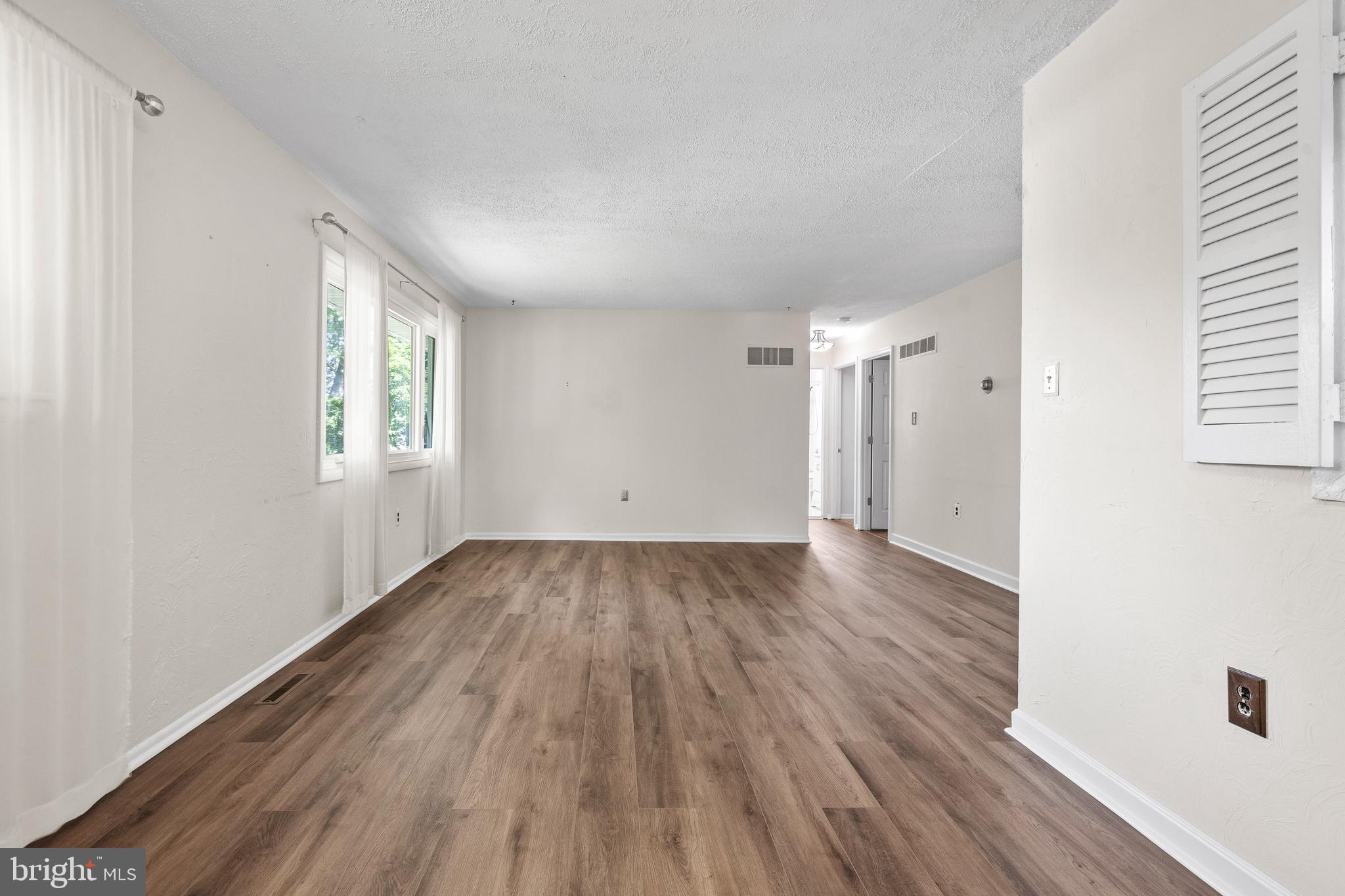 VALLEYWOOD - Residential