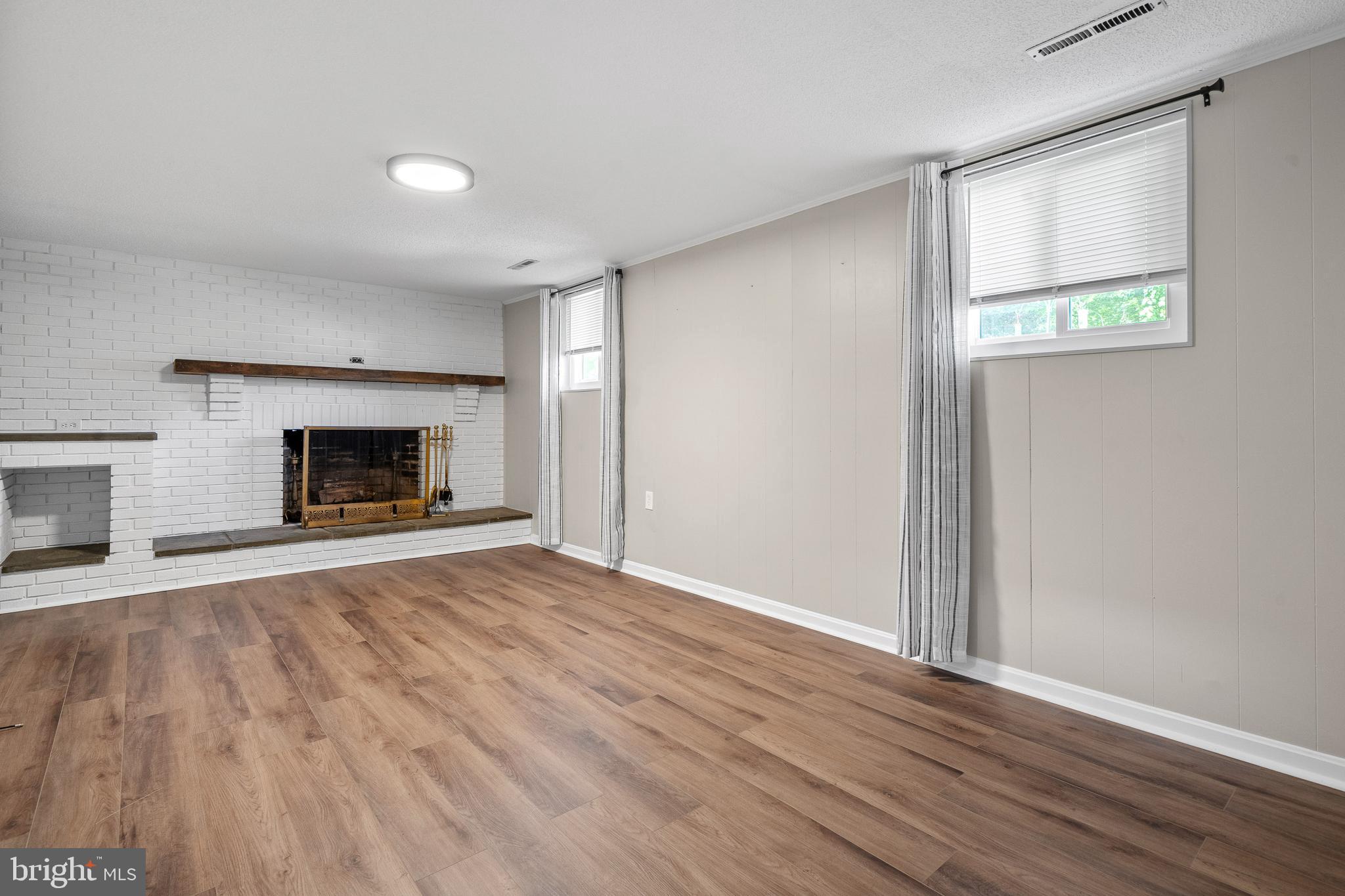 VALLEYWOOD - Residential