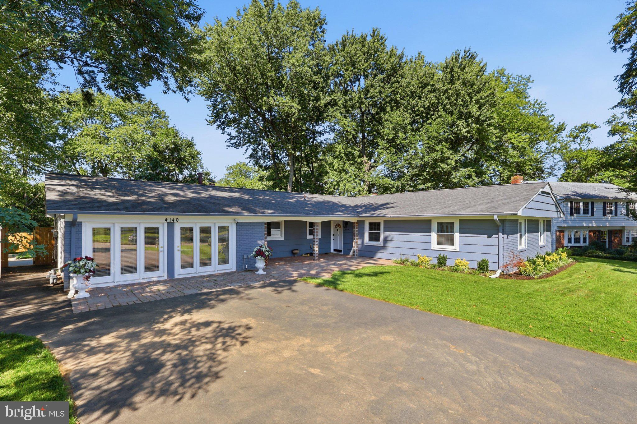 4140 POINT HOLLOW LN