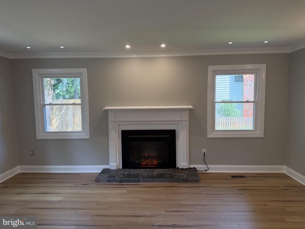 4140 POINT HOLLOW LN