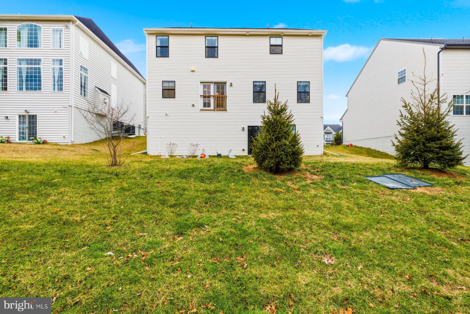 2758 HILLFIELD DRIVE