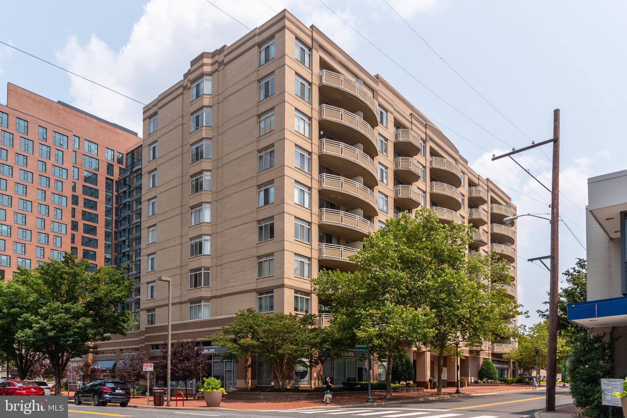 FAIRMONT PLAZA - Residential