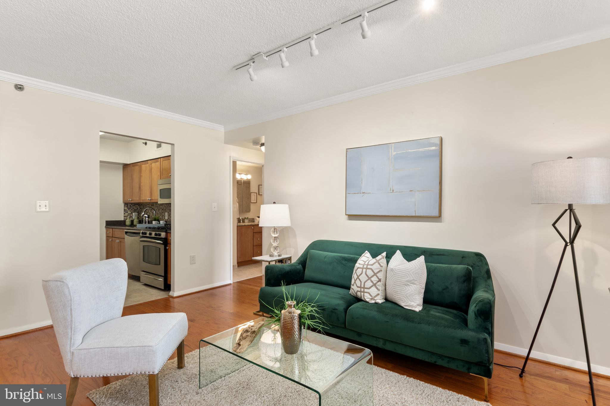FAIRMONT PLAZA - Residential
