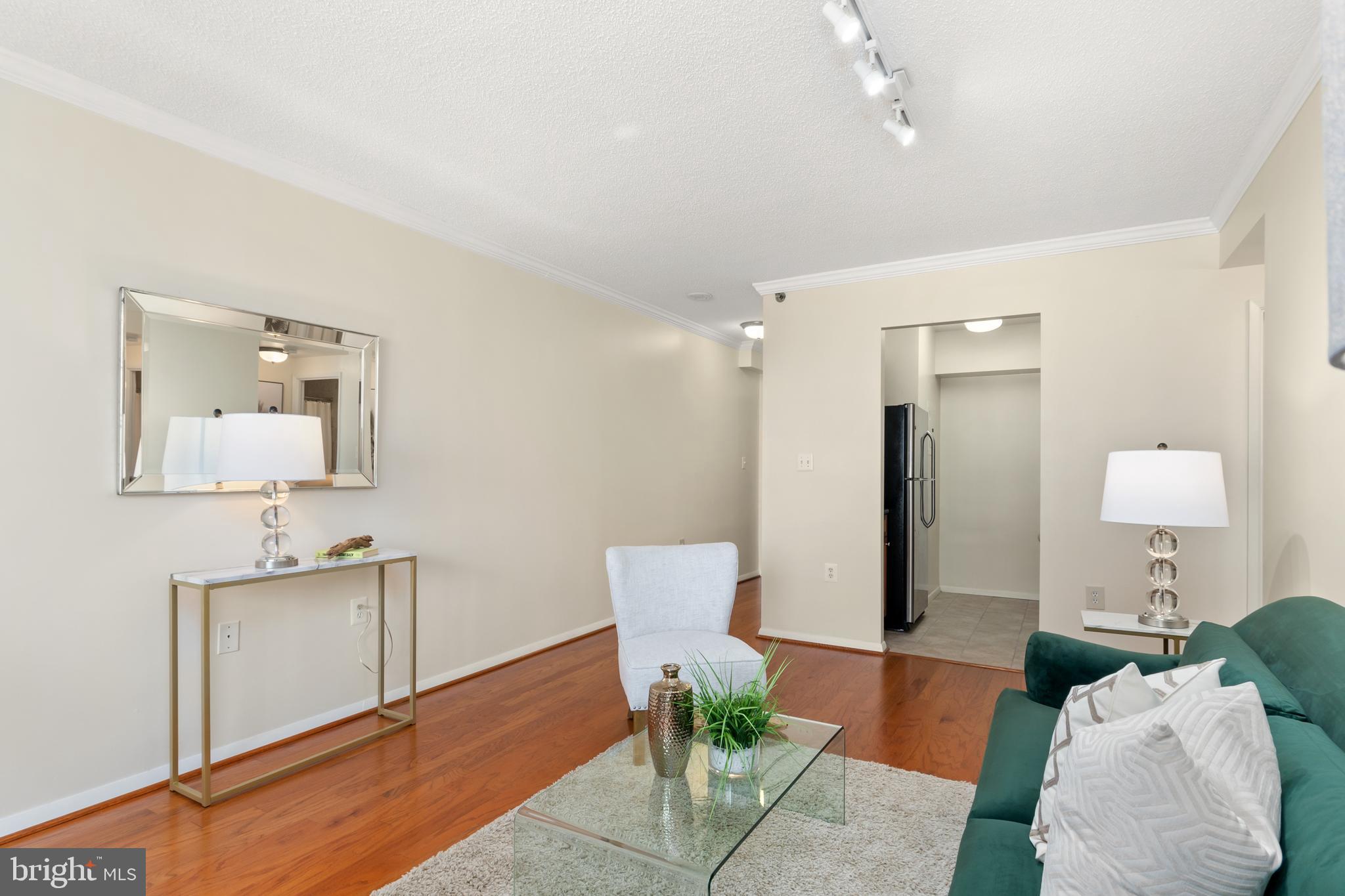 FAIRMONT PLAZA - Residential