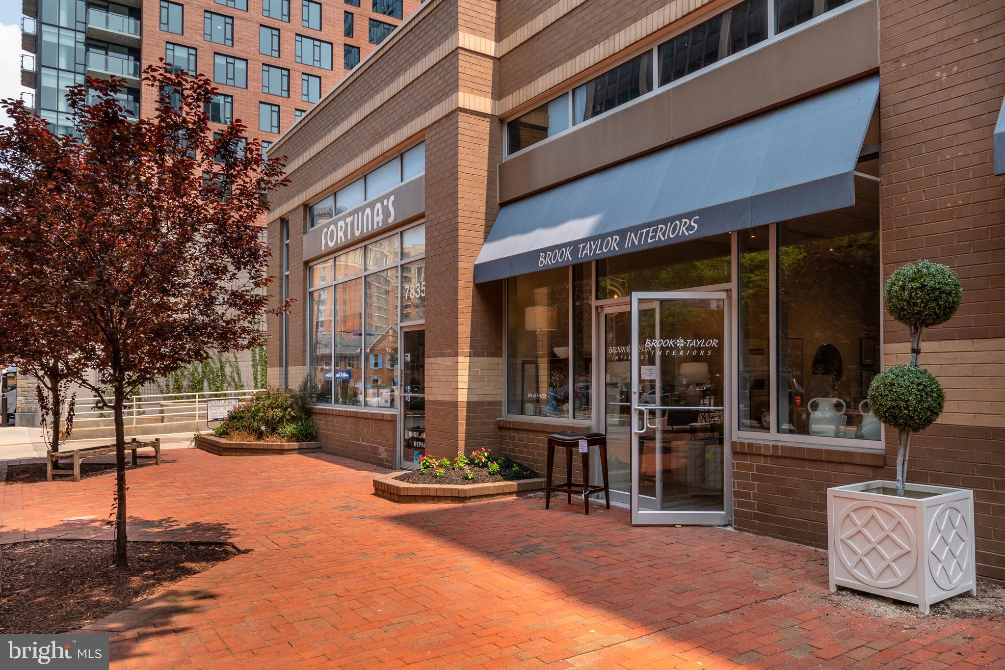 FAIRMONT PLAZA - Residential