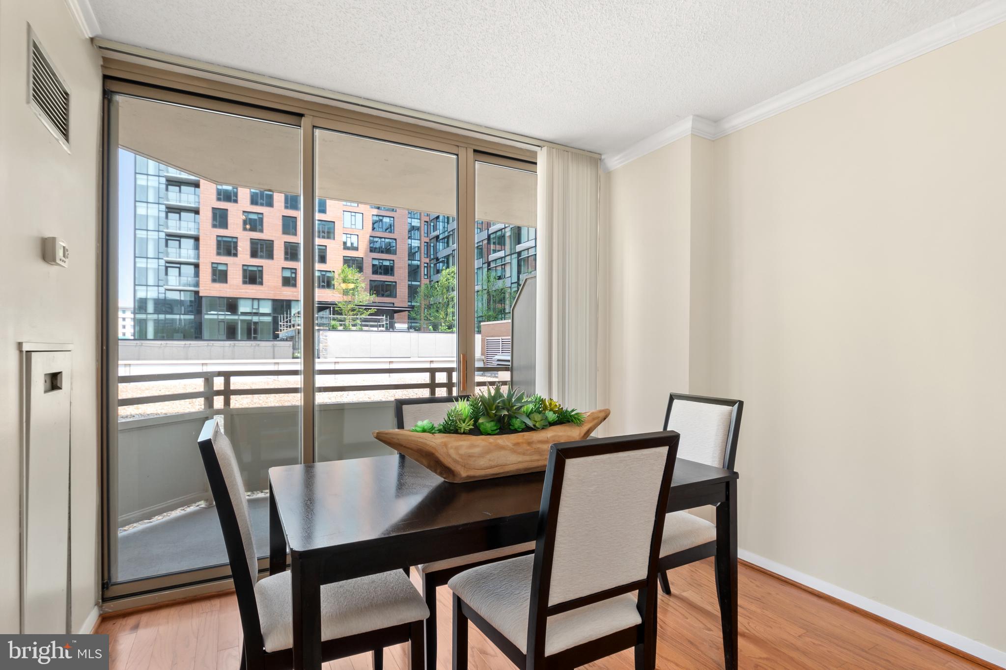 FAIRMONT PLAZA - Residential