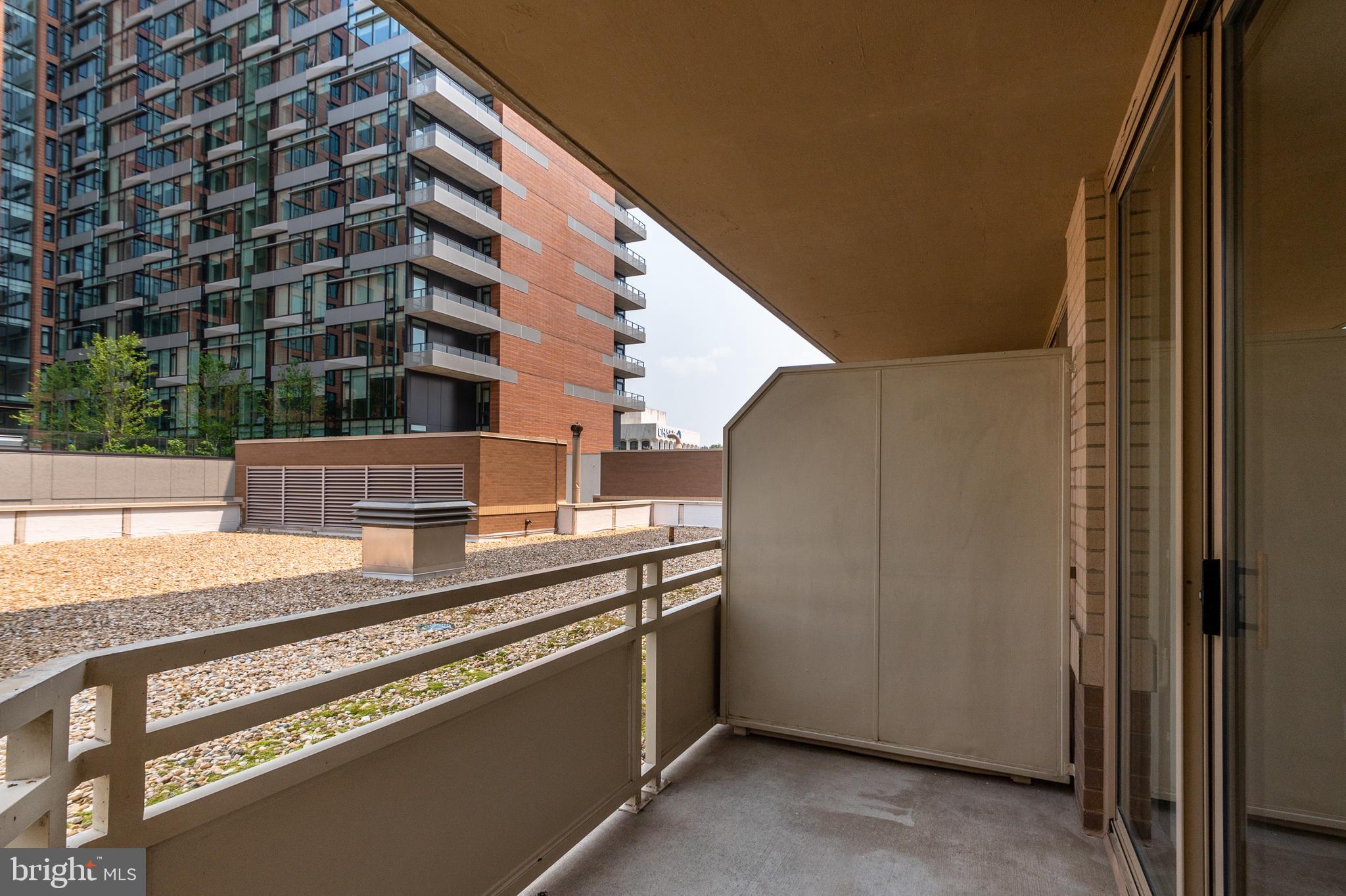 FAIRMONT PLAZA - Residential
