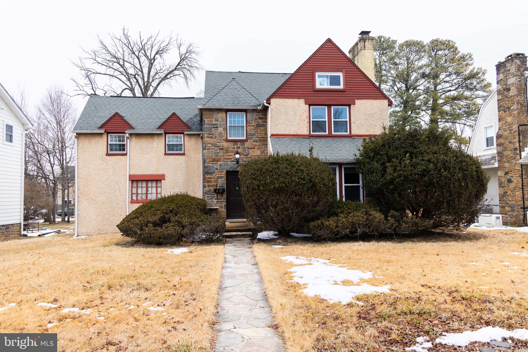 6305 E FORDHAM DRIVE