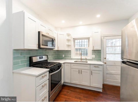 Townhouse For Sale - 2050 S Beechwood Street<br/> PHILADELPHIA, PA 19145