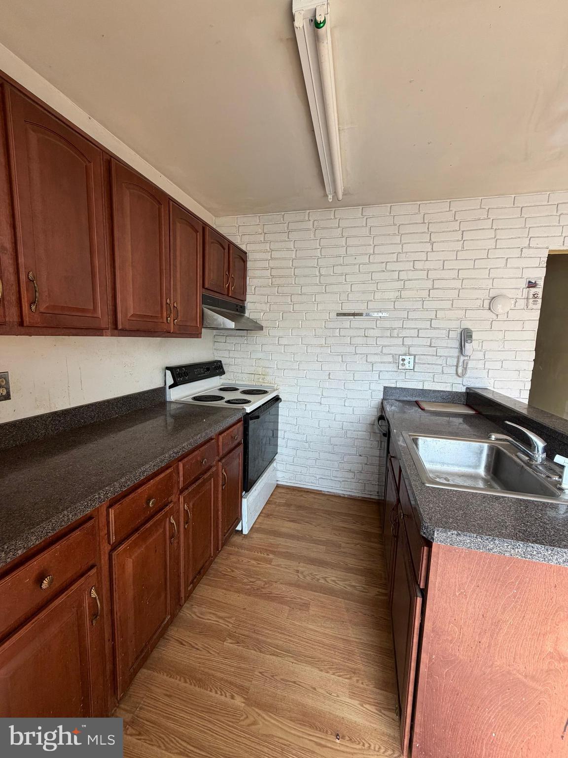 HILLCREST ORCHARDS - Residential