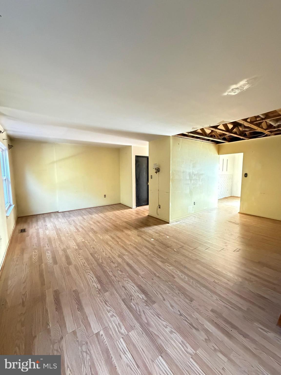 HILLCREST ORCHARDS - Residential