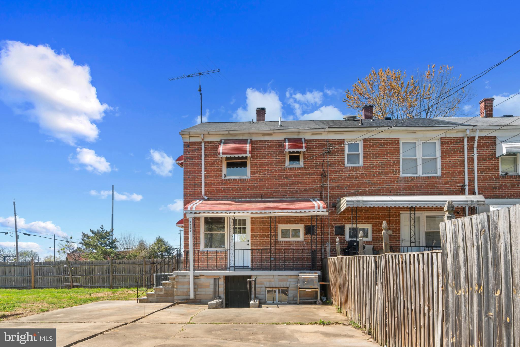 RIVERWOOD PARK - Residential