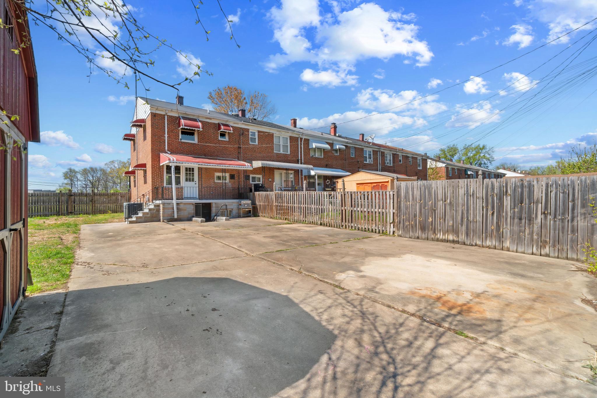 RIVERWOOD PARK - Residential