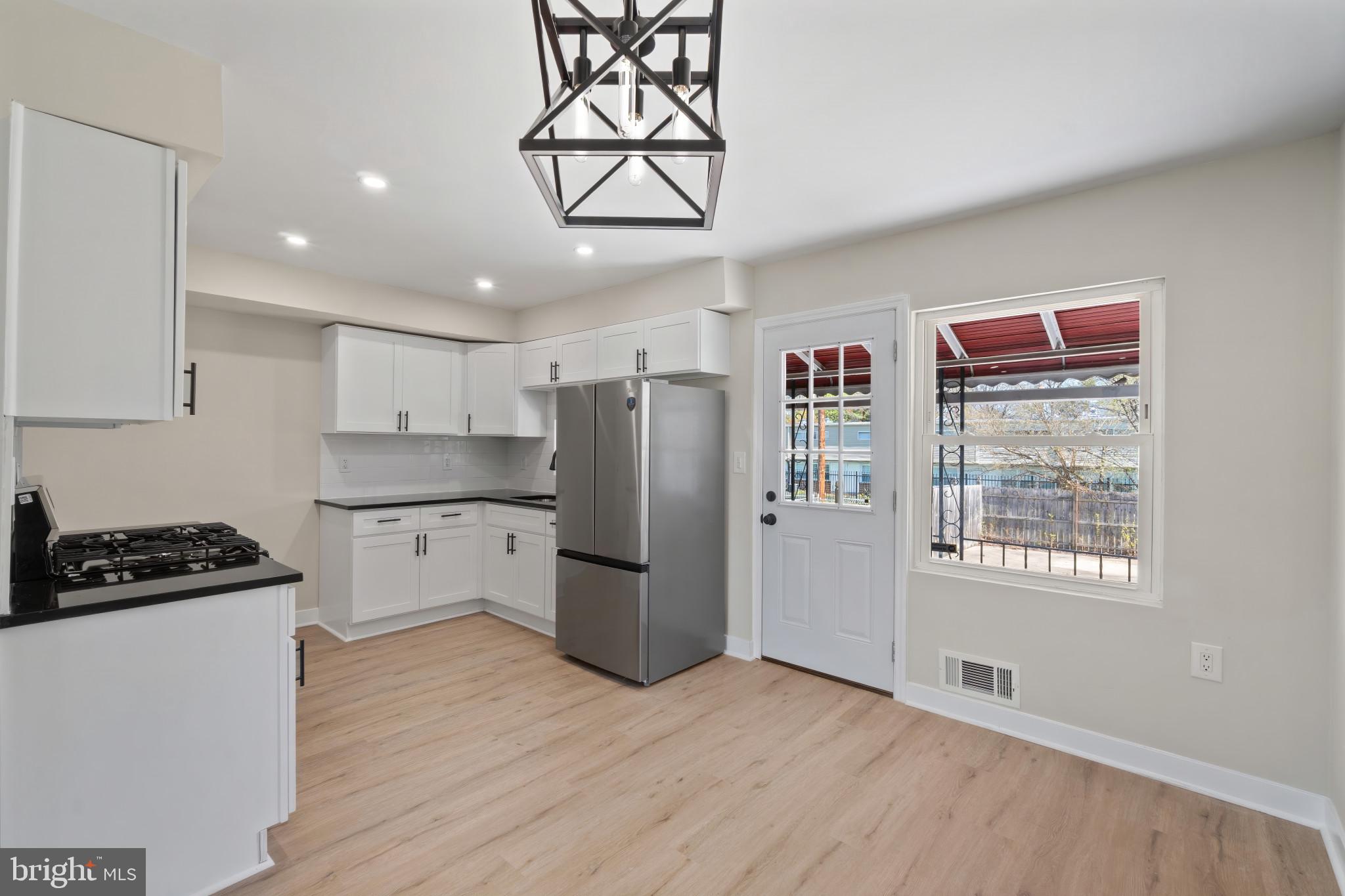 RIVERWOOD PARK - Residential