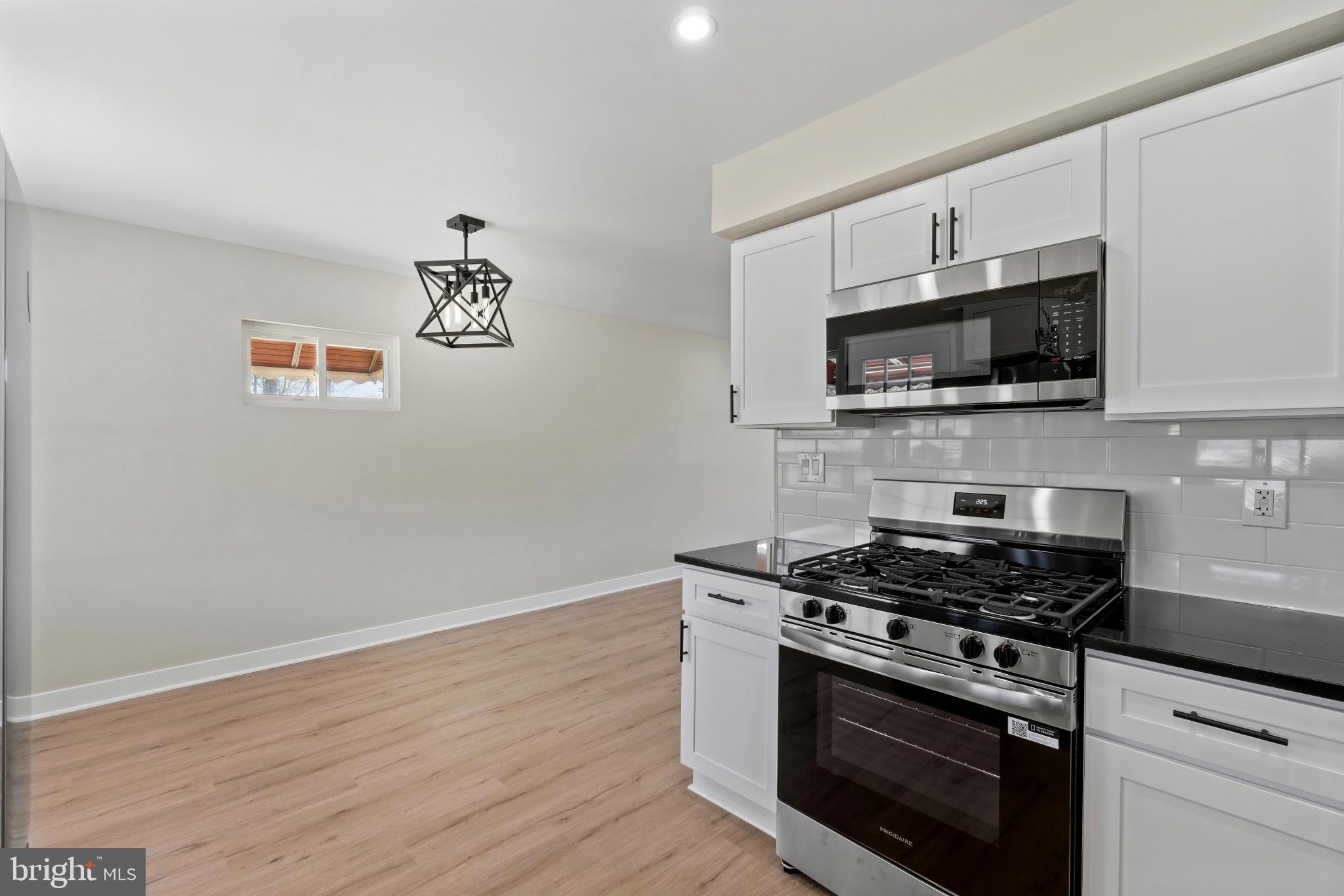 RIVERWOOD PARK - Residential