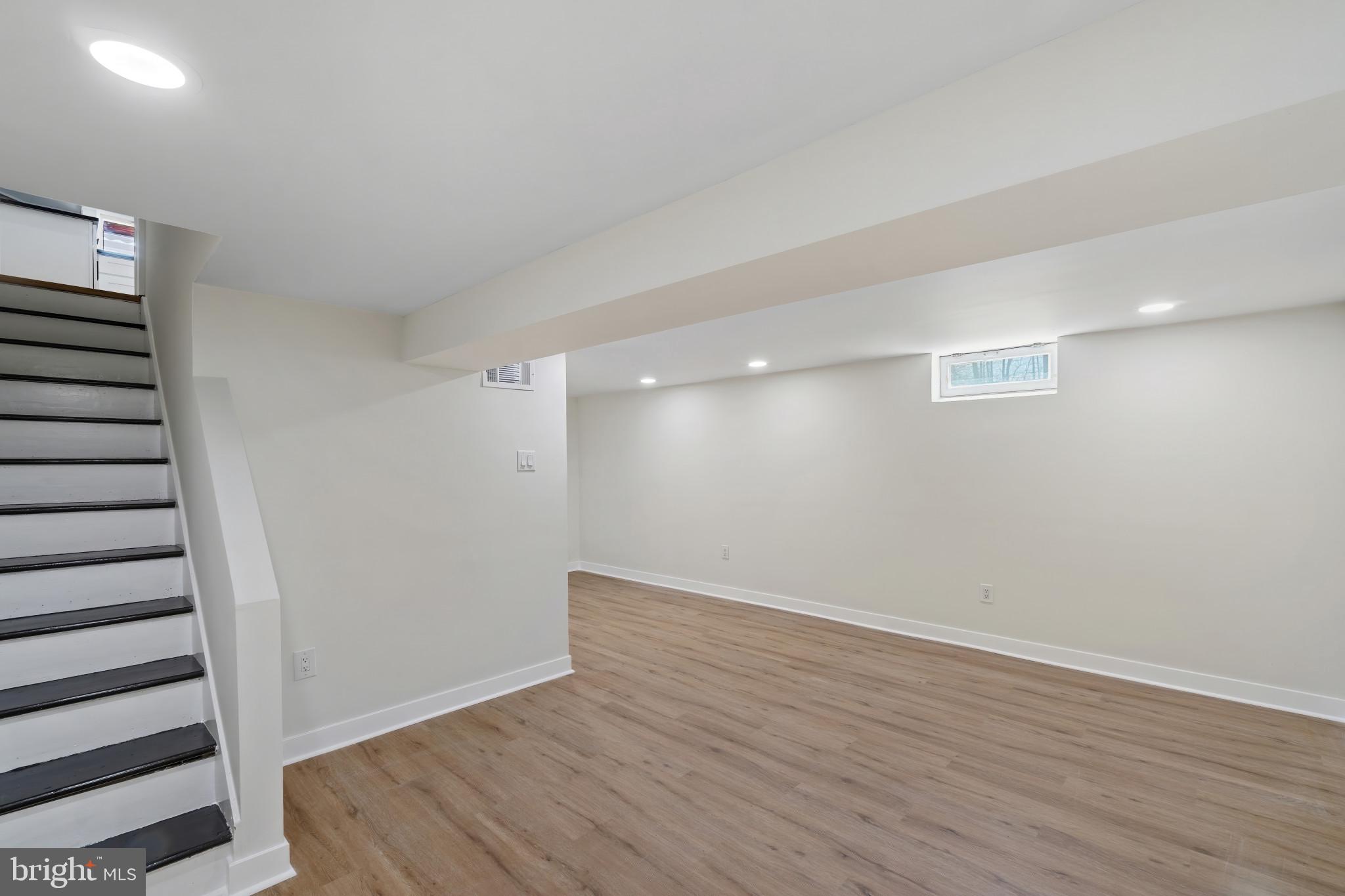 RIVERWOOD PARK - Residential