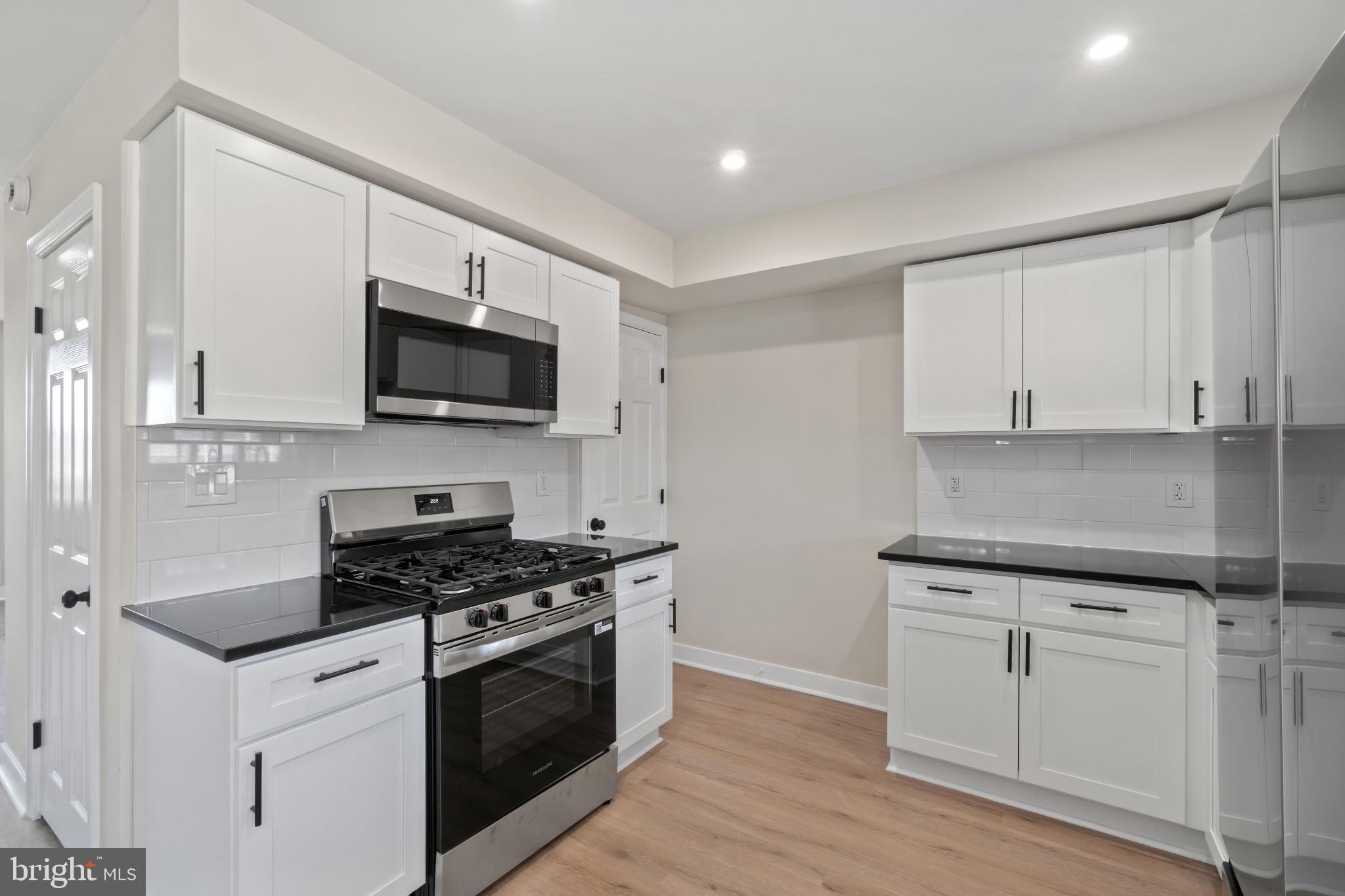 RIVERWOOD PARK - Residential