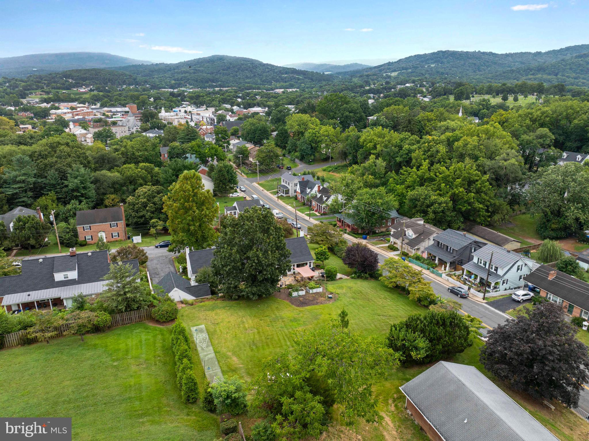 EDGEWOOD PARK - Residential