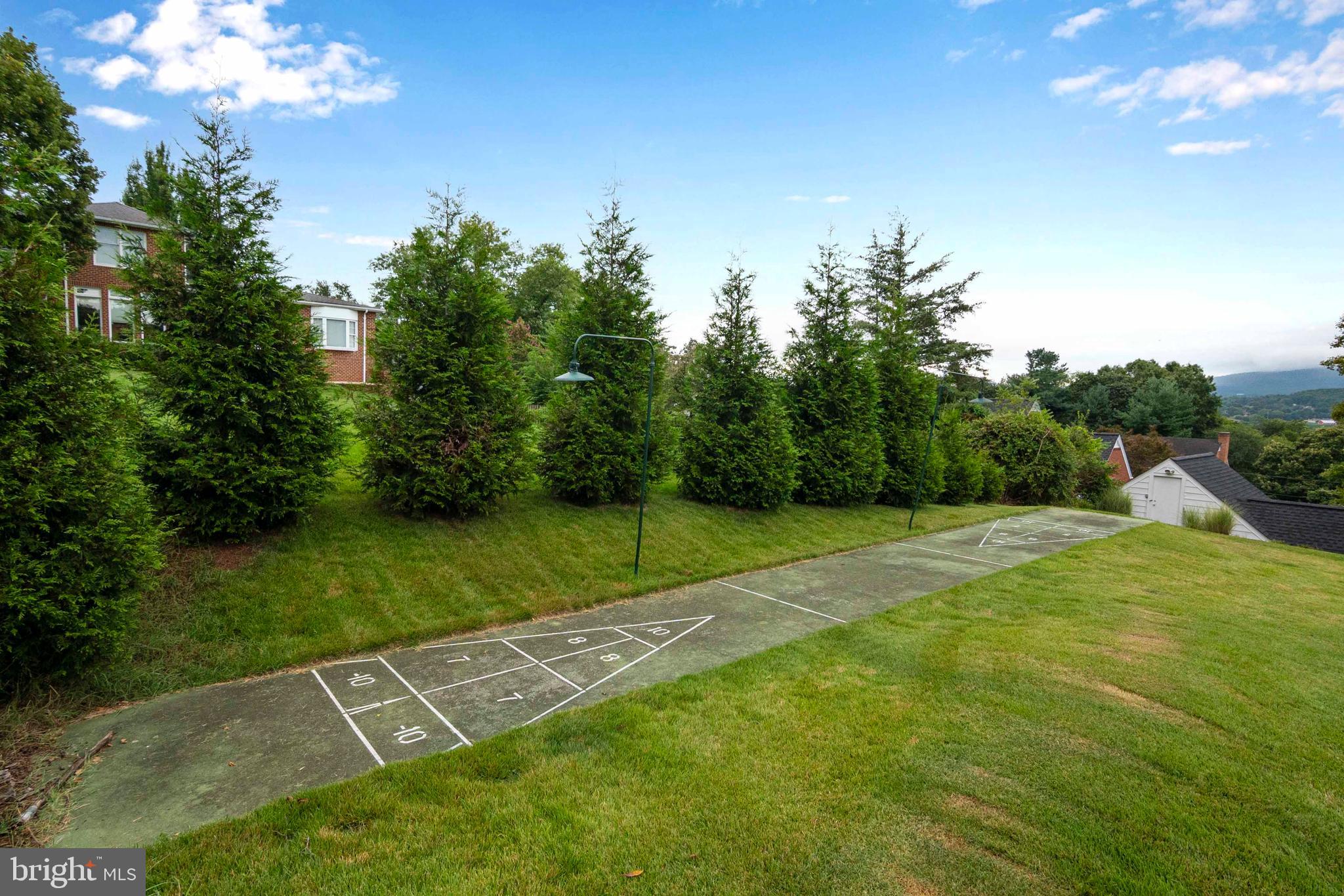 EDGEWOOD PARK - Residential