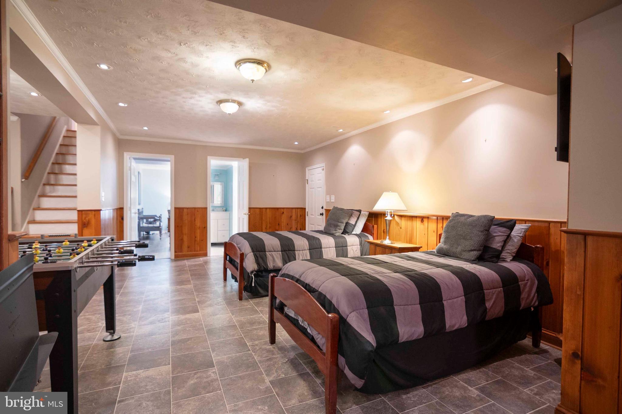 EDGEWOOD PARK - Residential