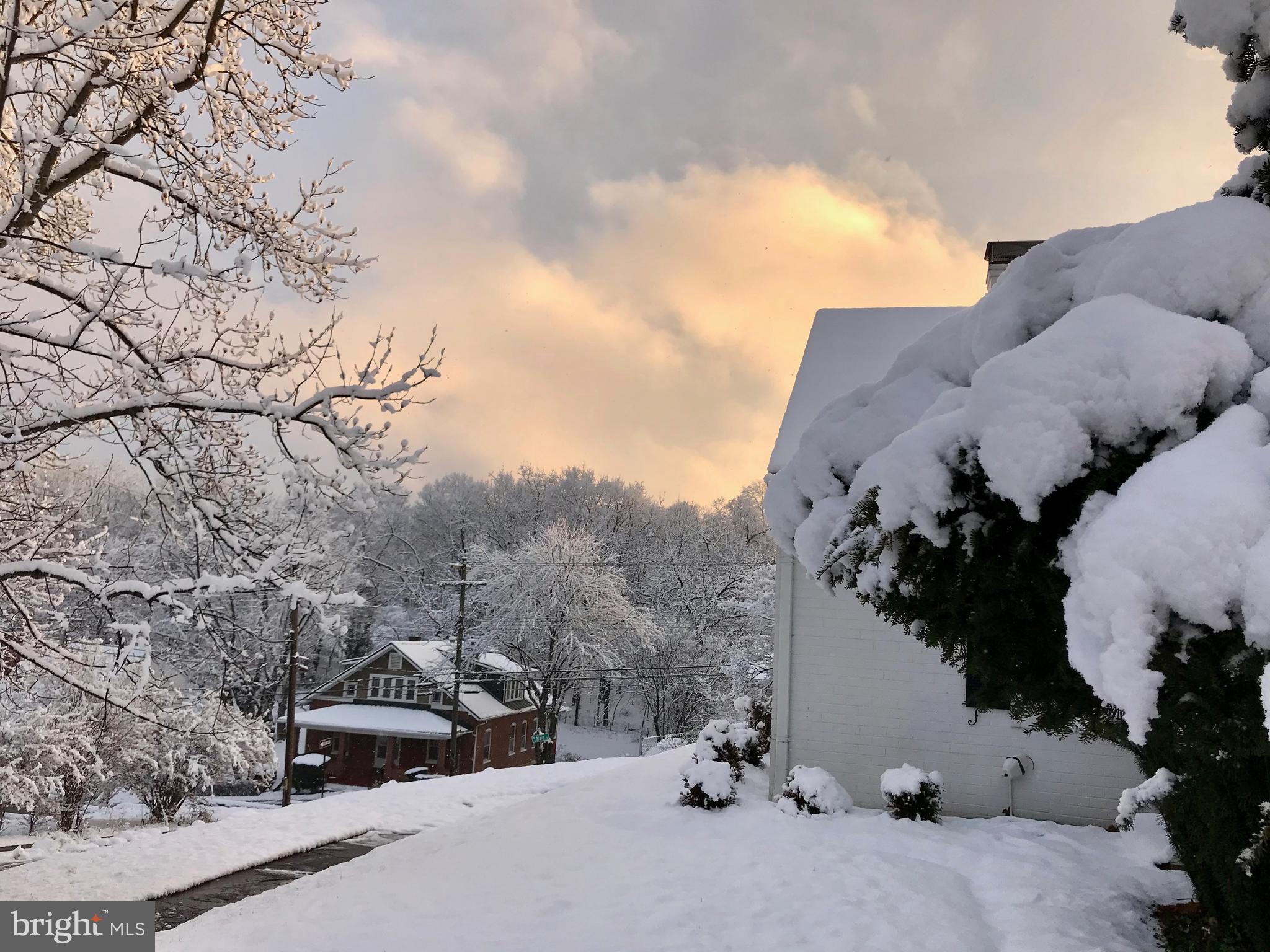 EDGEWOOD PARK - Residential