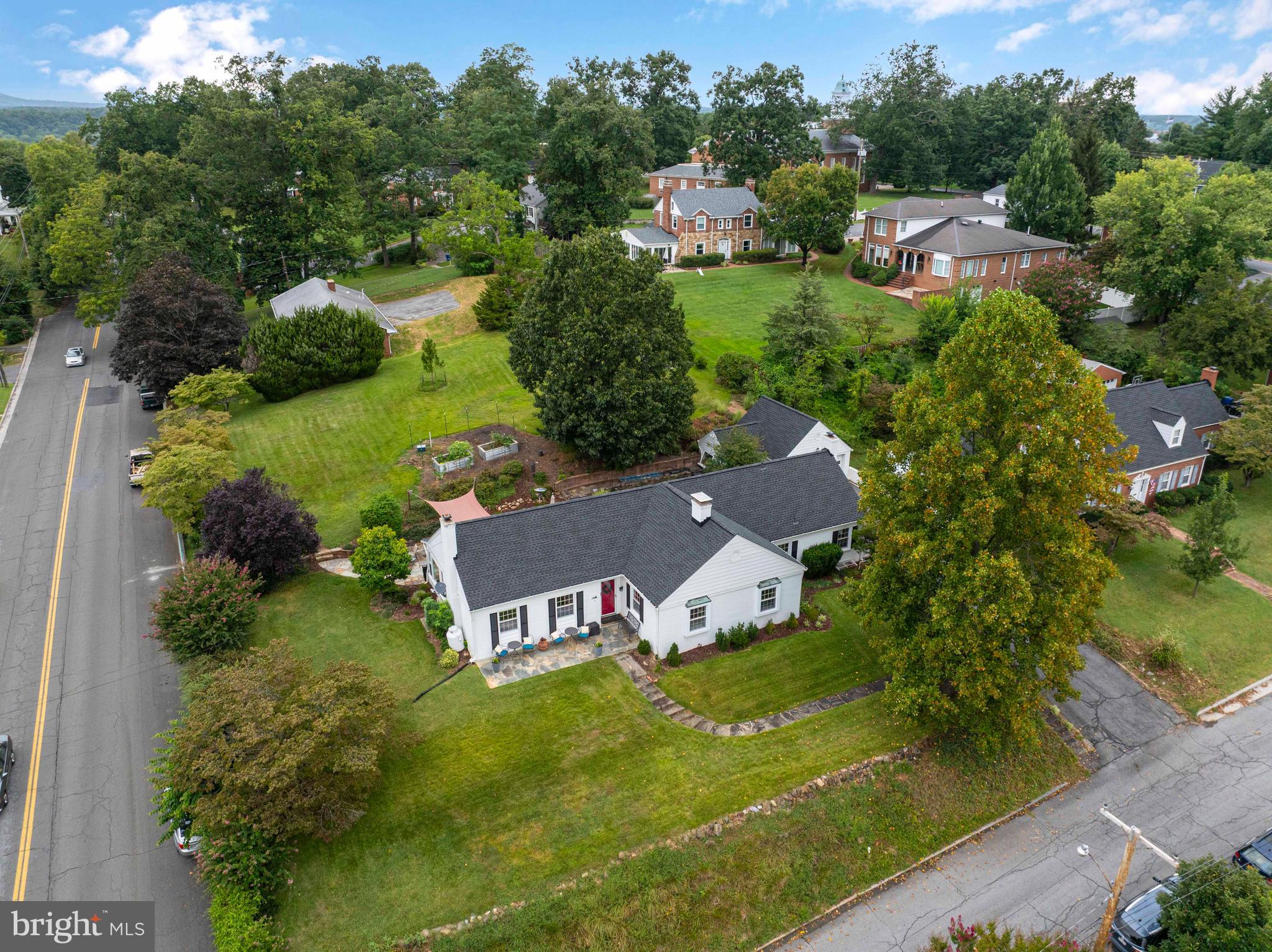 EDGEWOOD PARK - Residential