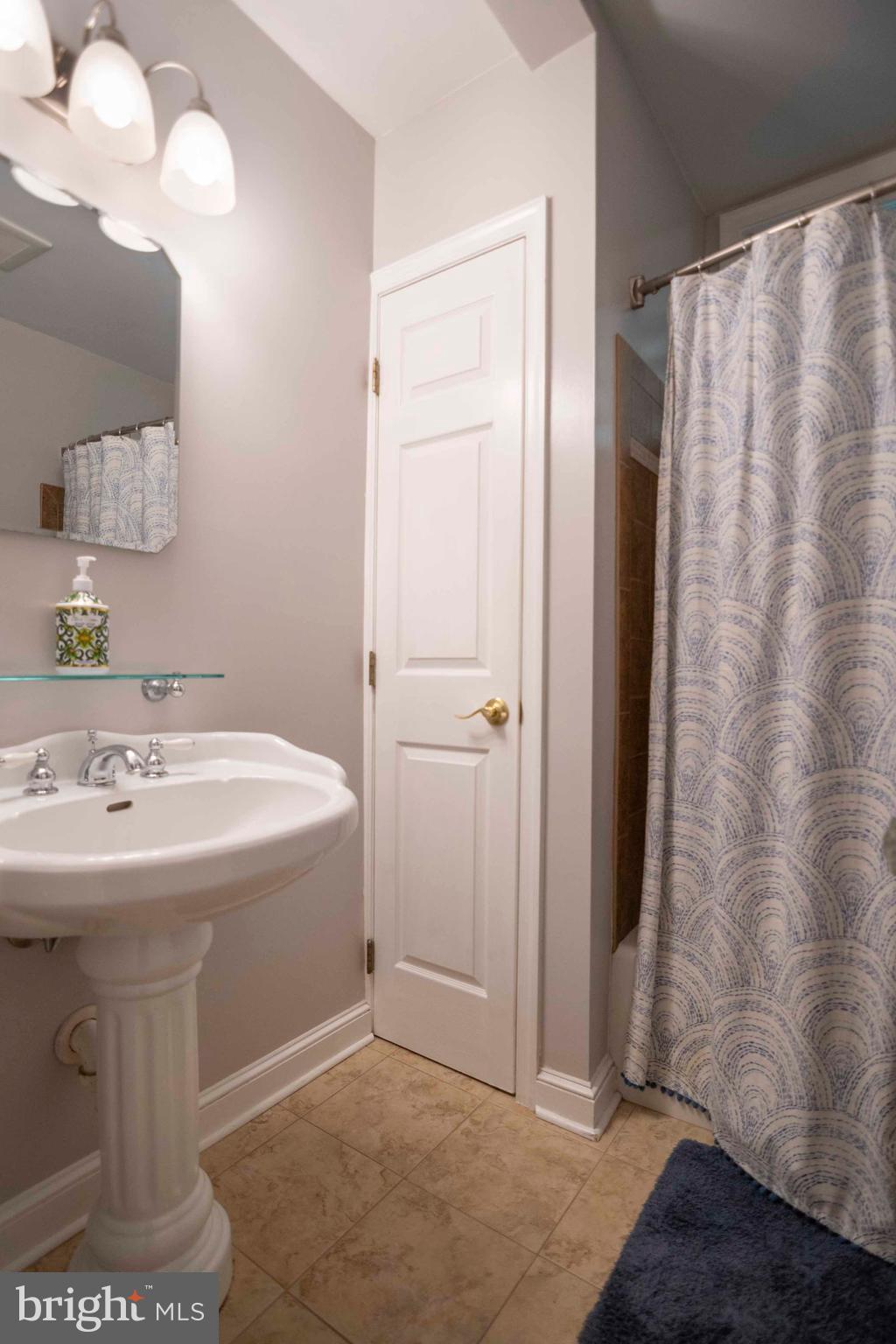 EDGEWOOD PARK - Residential