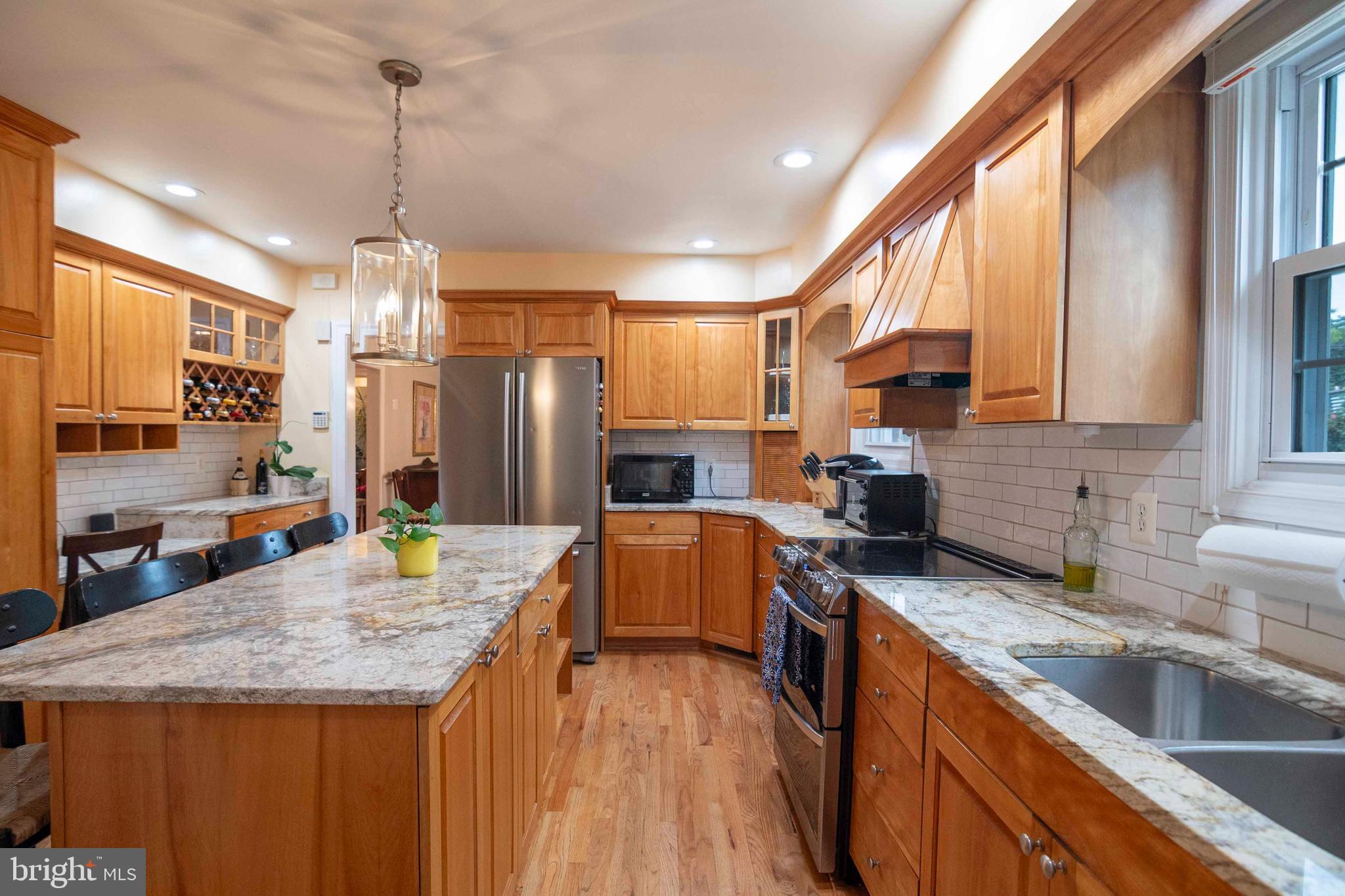 EDGEWOOD PARK - Residential