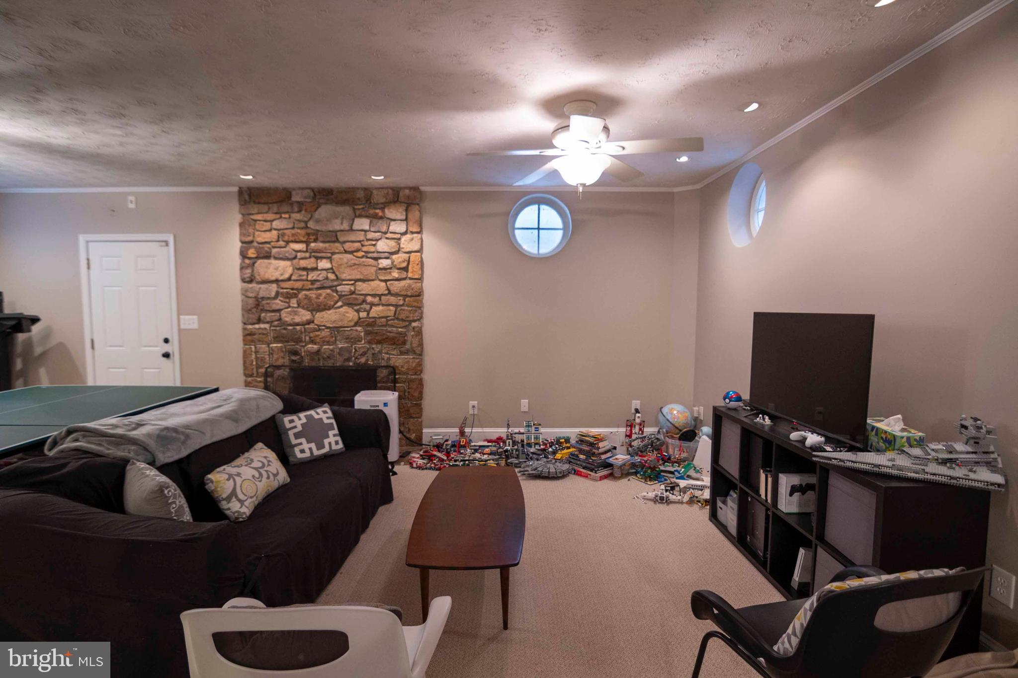 EDGEWOOD PARK - Residential