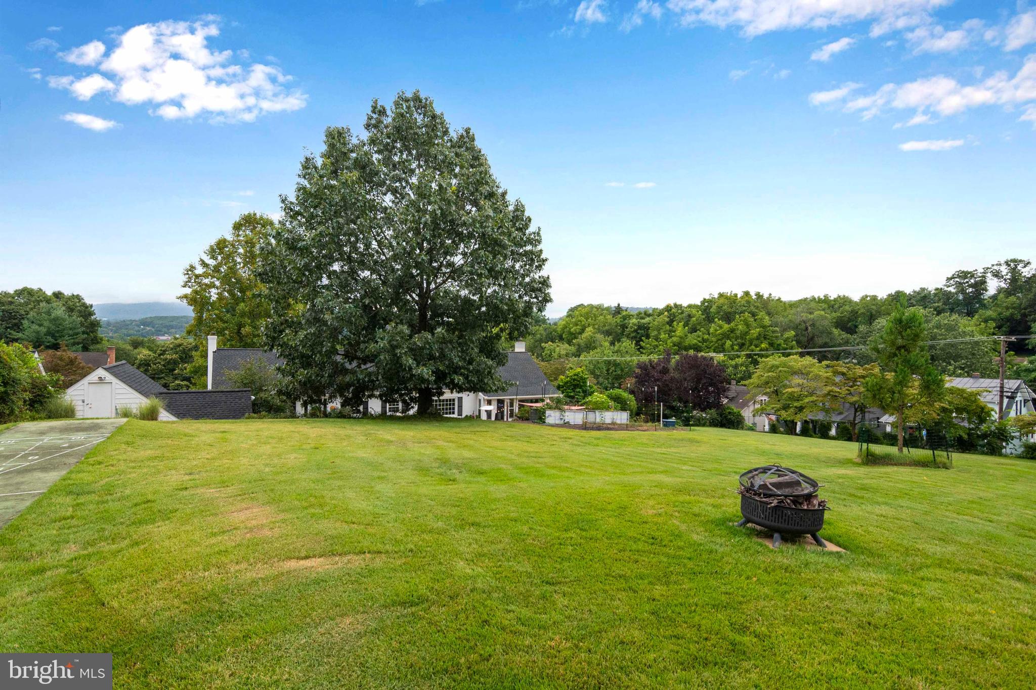 EDGEWOOD PARK - Residential