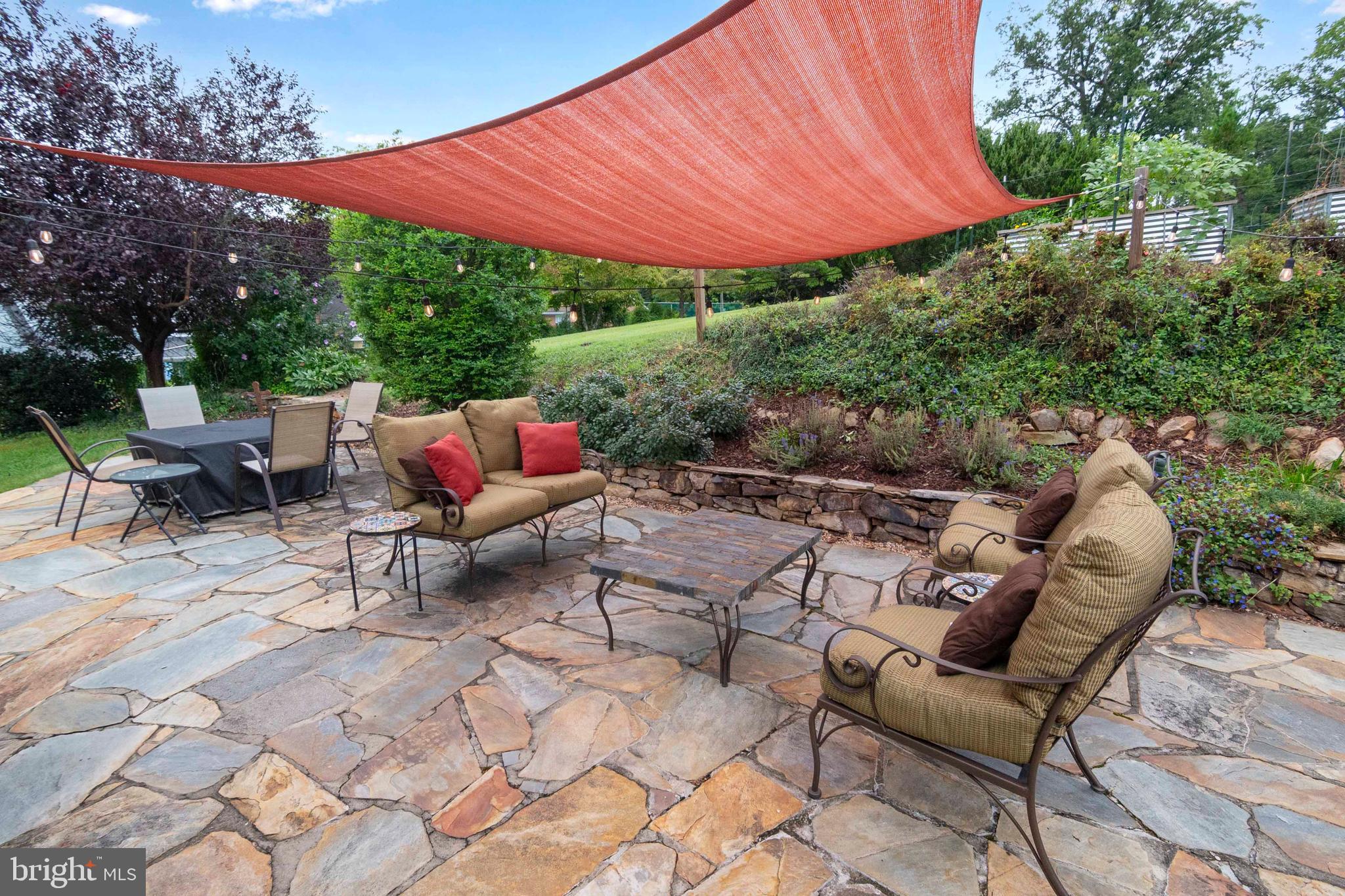 EDGEWOOD PARK - Residential