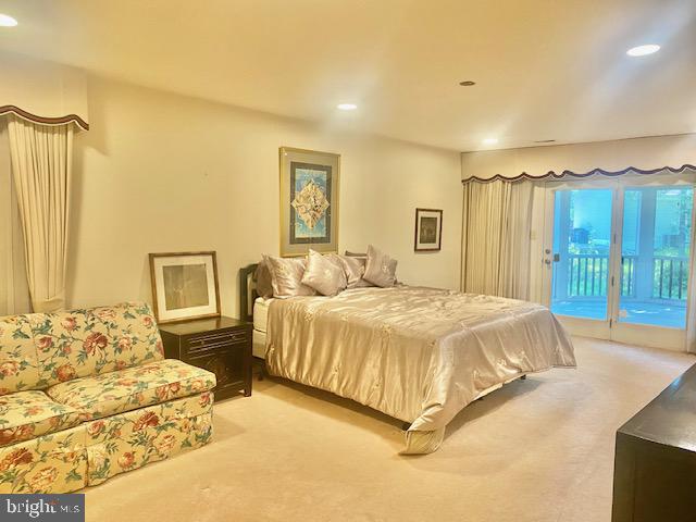 TANTALLON ON THE POTOMAC - Residential