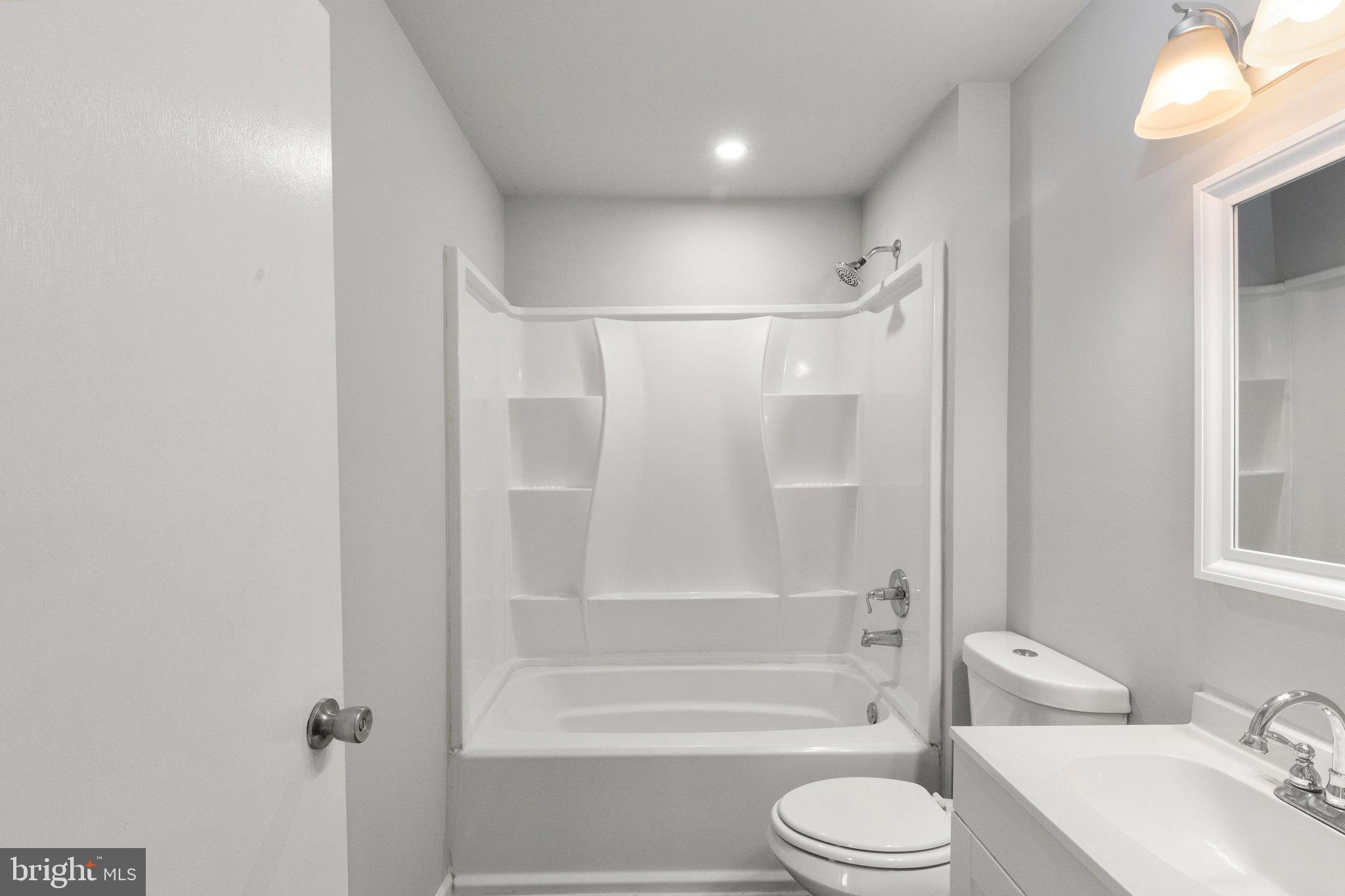 GRAY MANOR - Residential