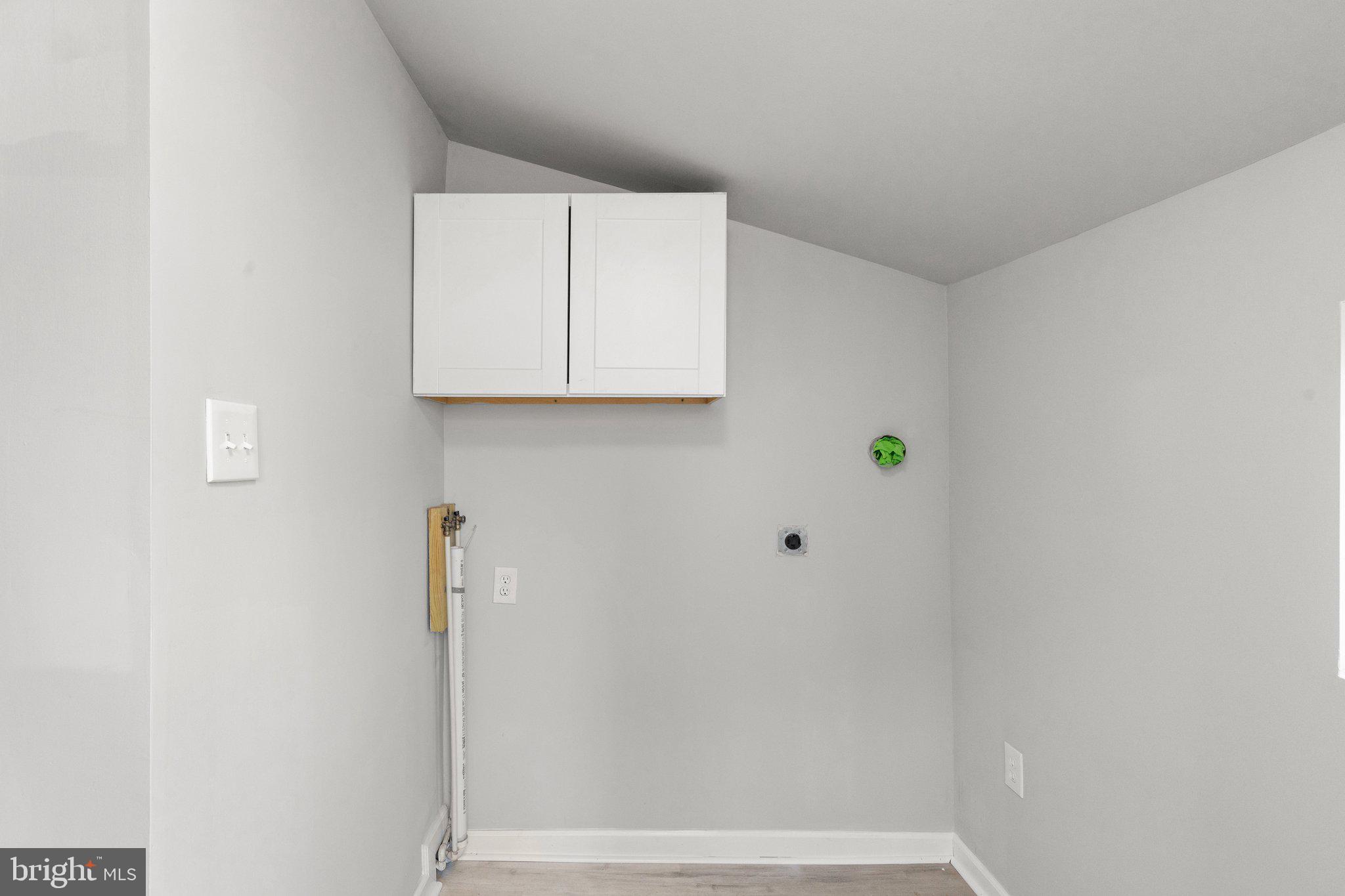 GRAY MANOR - Residential