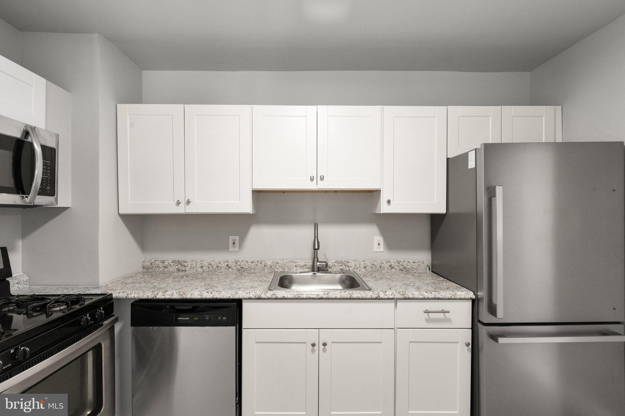 GRAY MANOR - Residential